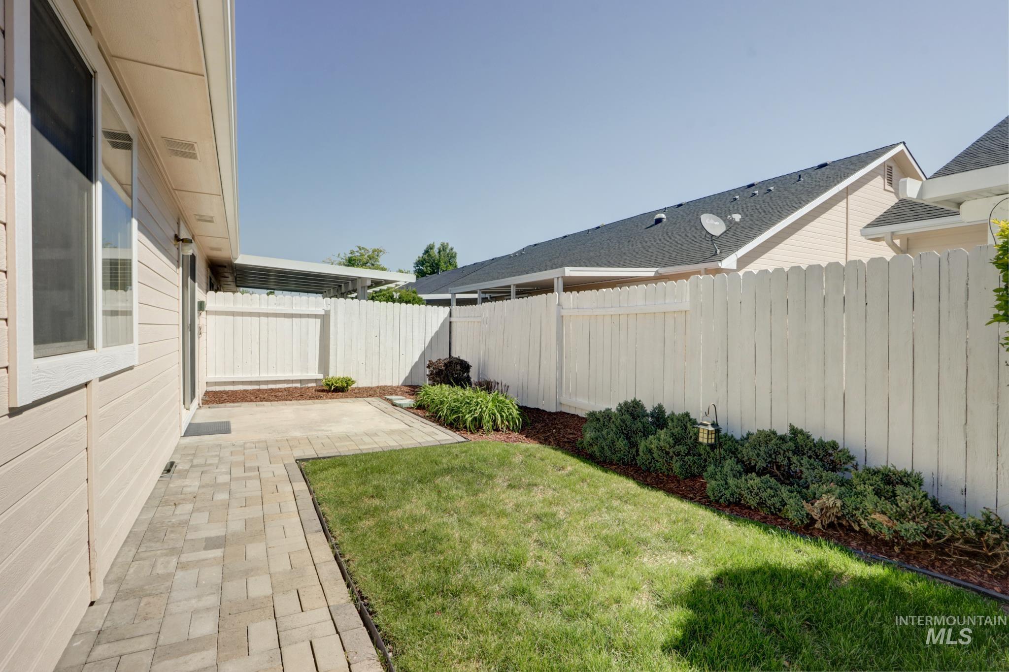 2640 N Englewood Way, Meridian, Idaho 83646, 2 Bedrooms, 2 Bathrooms, Residential For Sale, Price $384,000, 98985175