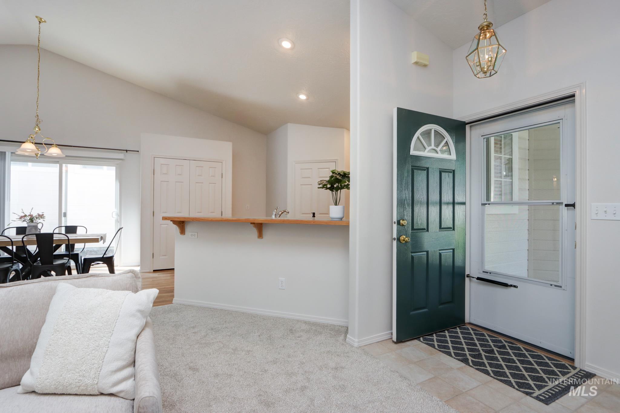 2640 N Englewood Way, Meridian, Idaho 83646, 2 Bedrooms, 2 Bathrooms, Residential For Sale, Price $384,000, 98985175