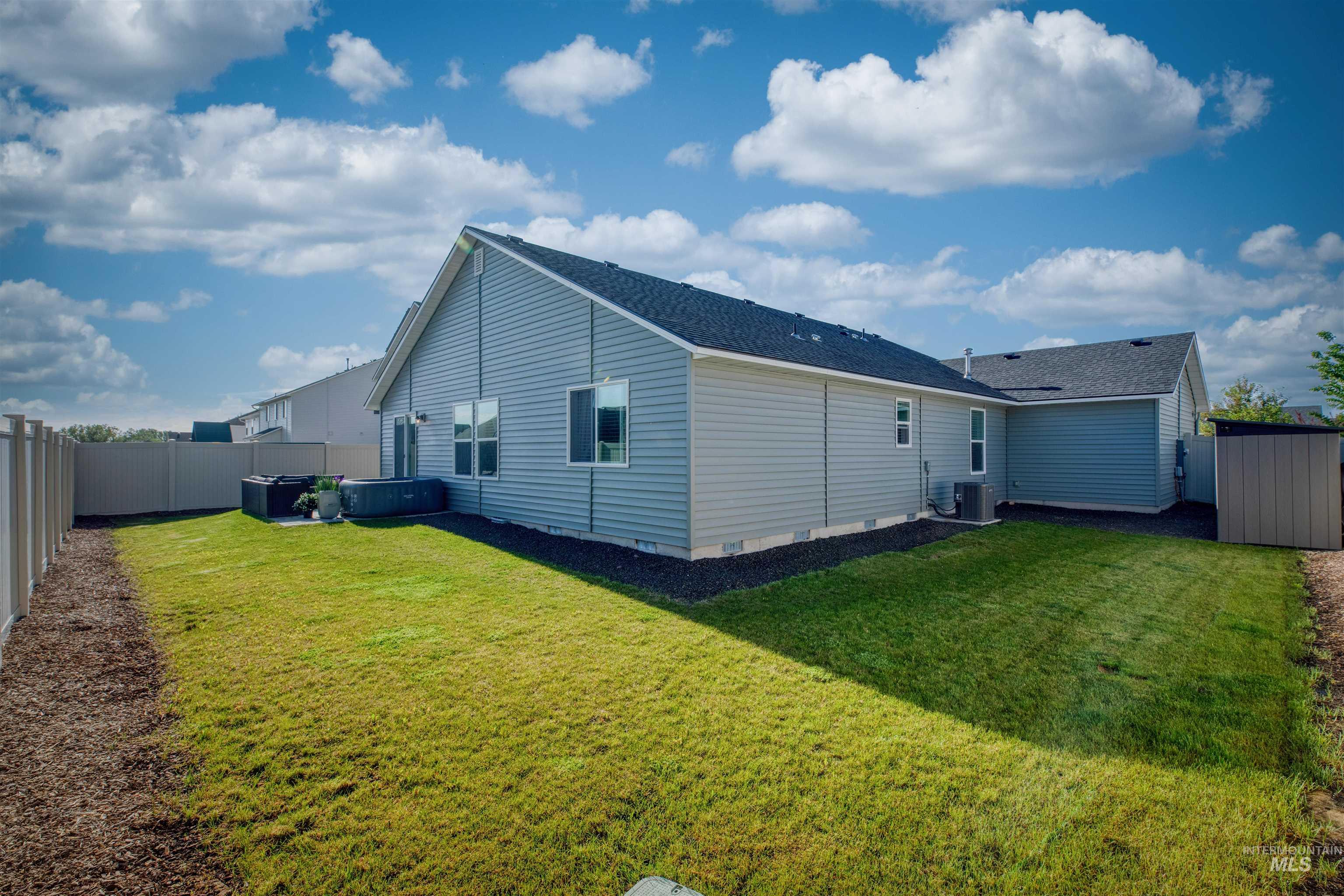 12792 Ashfield St, Caldwell, Idaho 83607, 3 Bedrooms, 2 Bathrooms, Residential For Sale, Price $429,900, 98985178