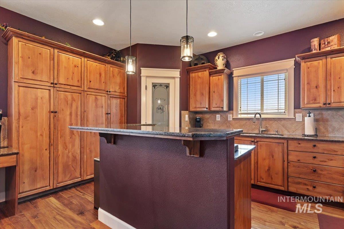 676 Kennedy Ct, Middleton, Idaho 83644-6027, 5 Bedrooms, 2.5 Bathrooms, Residential For Sale, Price $599,900, 98985185