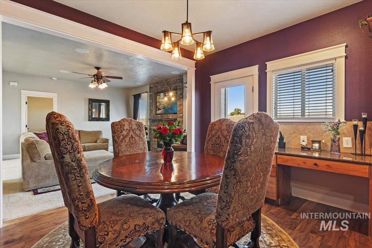 676 Kennedy Ct, Middleton, Idaho 83644-6027, 5 Bedrooms, 2.5 Bathrooms, Residential For Sale, Price $599,900, 98985185