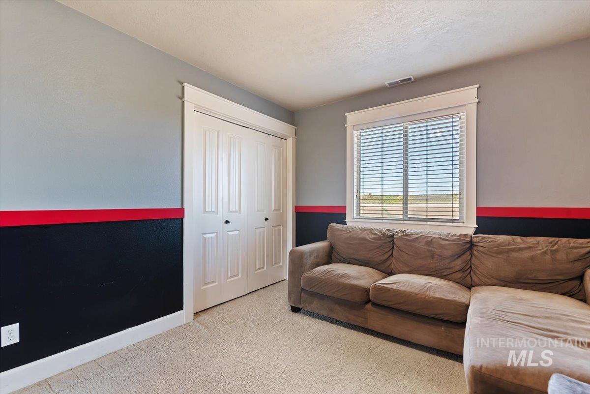 676 Kennedy Ct, Middleton, Idaho 83644-6027, 5 Bedrooms, 2.5 Bathrooms, Residential For Sale, Price $599,900, 98985185