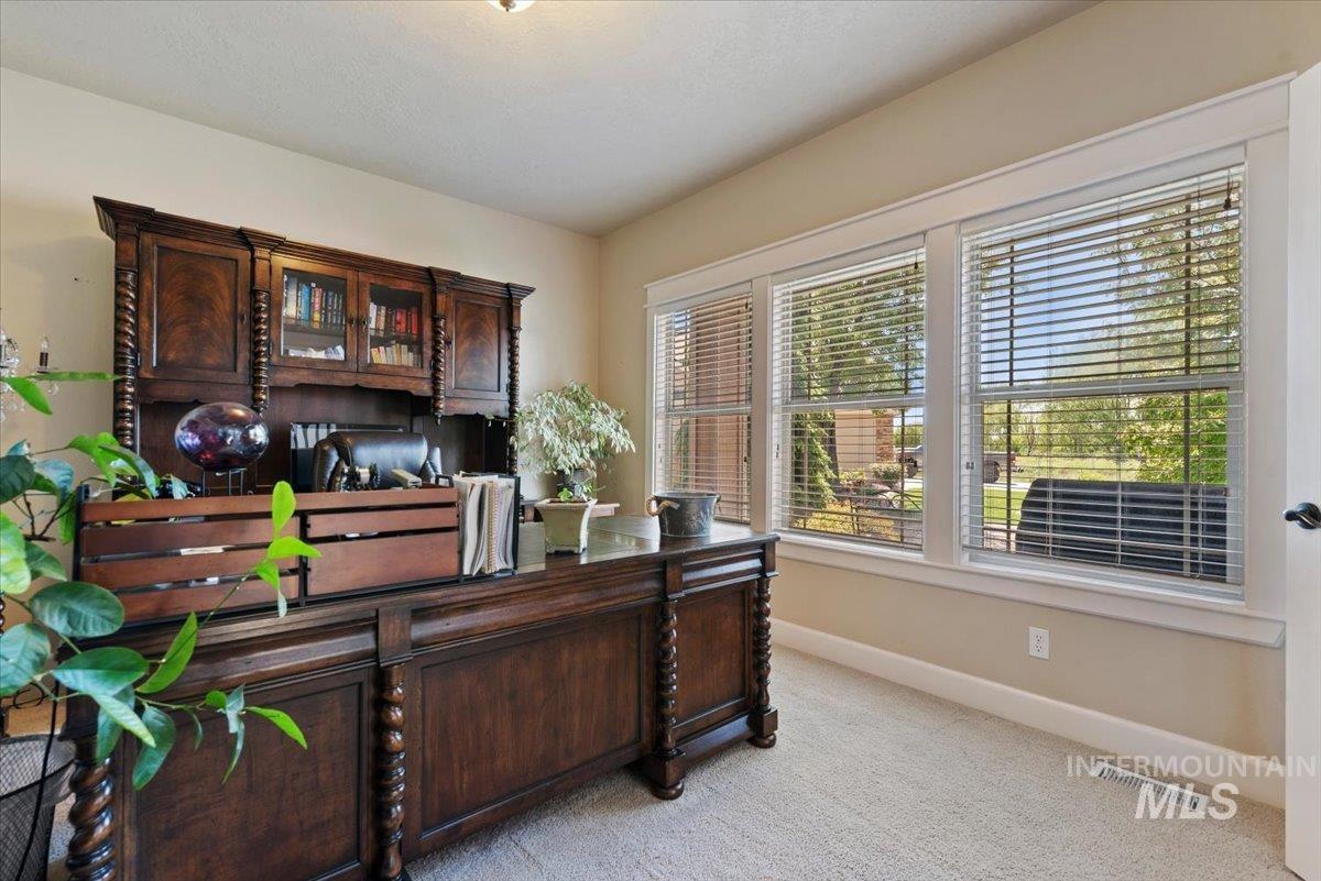 676 Kennedy Ct, Middleton, Idaho 83644-6027, 5 Bedrooms, 2.5 Bathrooms, Residential For Sale, Price $599,900, 98985185