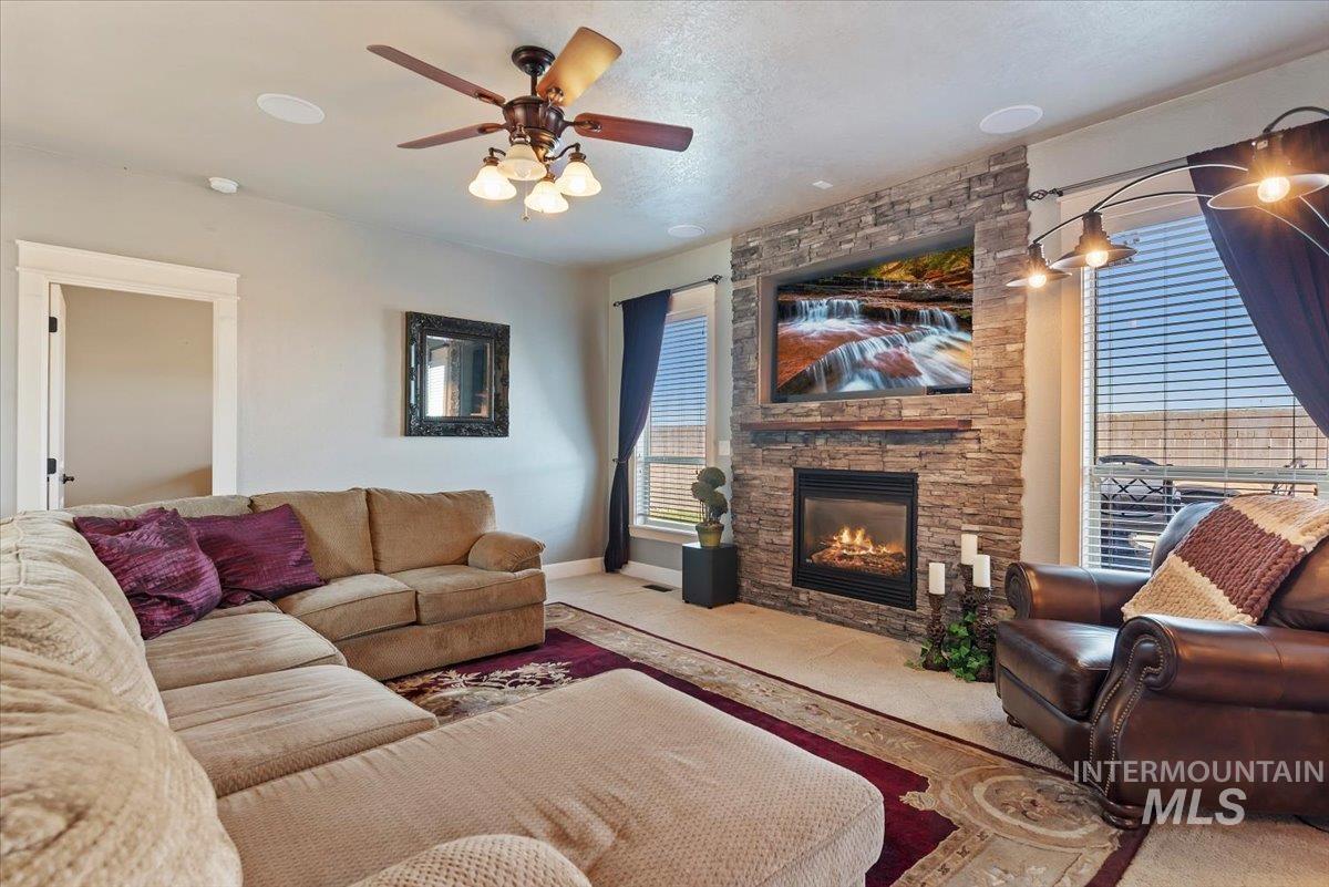 676 Kennedy Ct, Middleton, Idaho 83644-6027, 5 Bedrooms, 2.5 Bathrooms, Residential For Sale, Price $599,900, 98985185