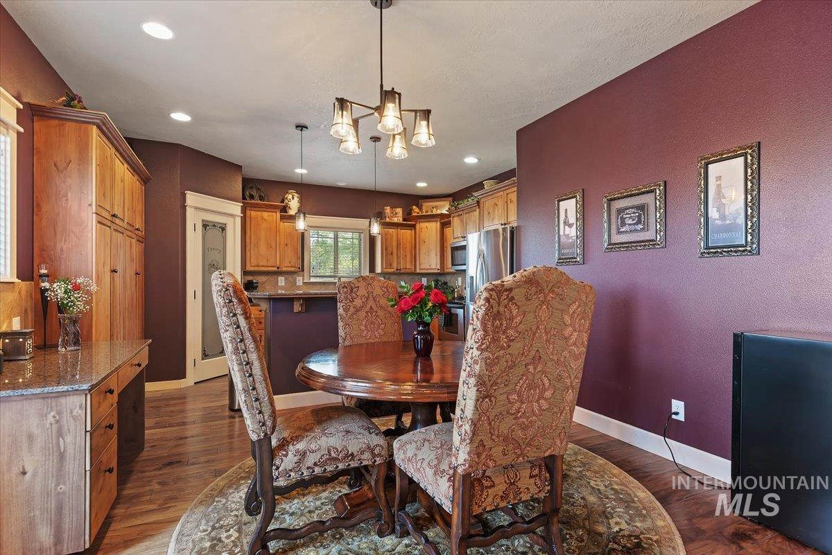 676 Kennedy Ct, Middleton, Idaho 83644-6027, 5 Bedrooms, 2.5 Bathrooms, Residential For Sale, Price $599,900, 98985185