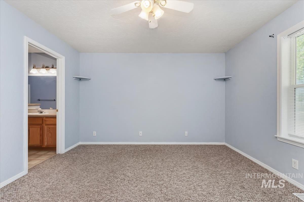 1435 Kyle Street, Mountain Home, Idaho 83647, 3 Bedrooms, 2 Bathrooms, Residential For Sale, Price $319,900,MLS 98985187