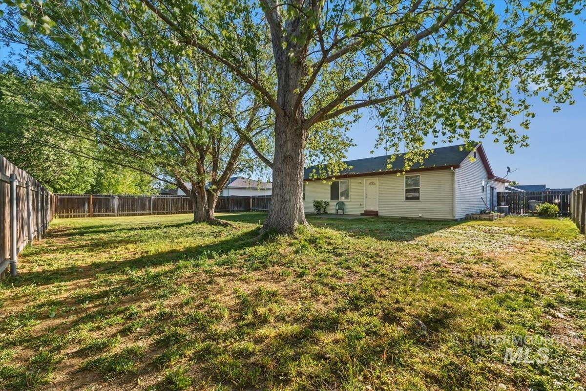 1435 Kyle Street, Mountain Home, Idaho 83647, 3 Bedrooms, 2 Bathrooms, Residential For Sale, Price $319,900,MLS 98985187