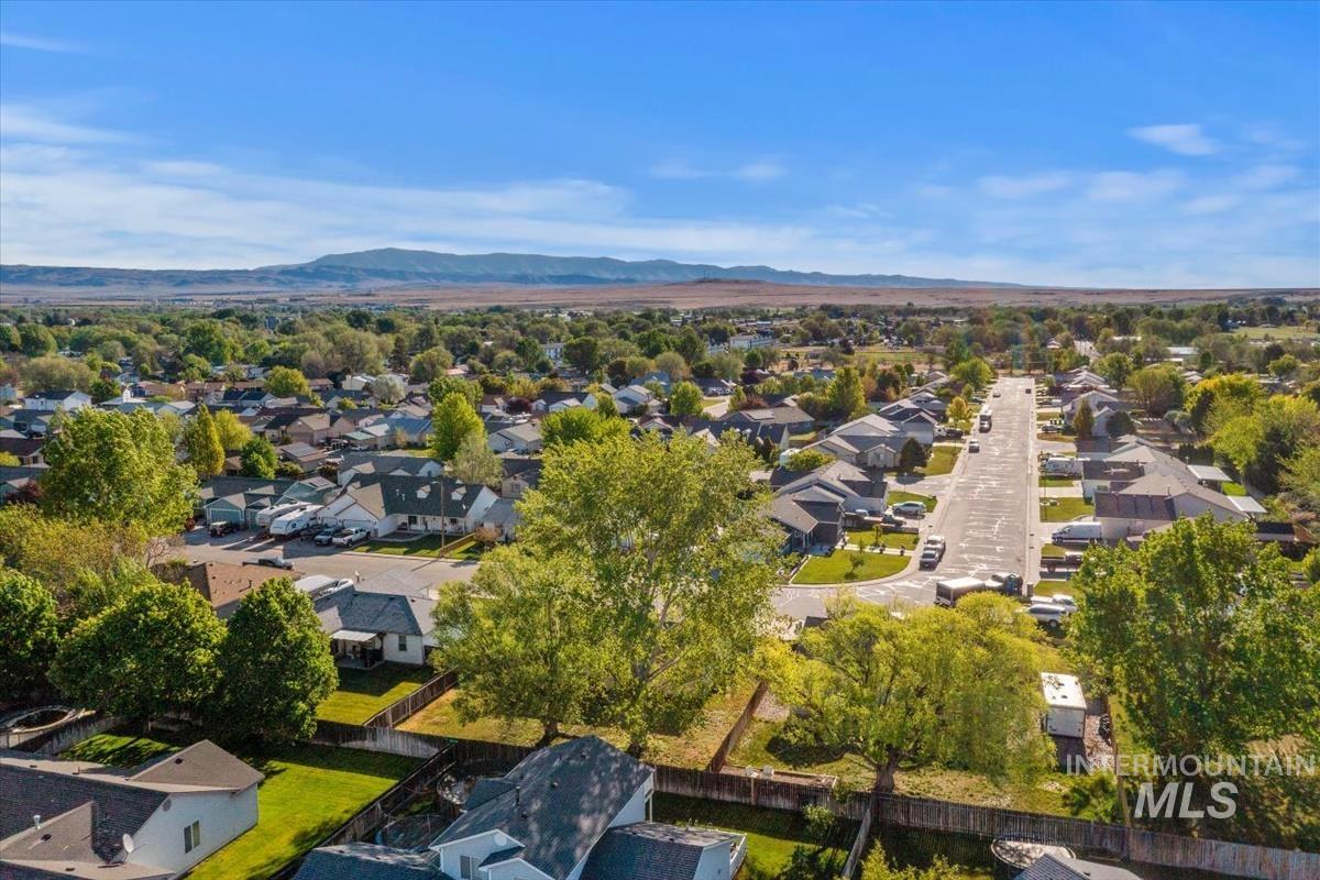 1435 Kyle Street, Mountain Home, Idaho 83647, 3 Bedrooms, 2 Bathrooms, Residential For Sale, Price $319,900,MLS 98985187