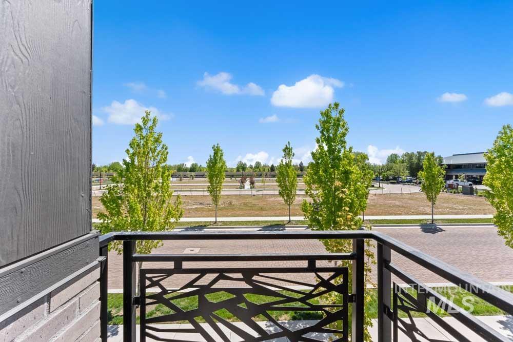 357 E Lombard Ln, Eagle, Idaho 83616, 3 Bedrooms, 2.5 Bathrooms, Residential For Sale, Price $579,900, 98985188