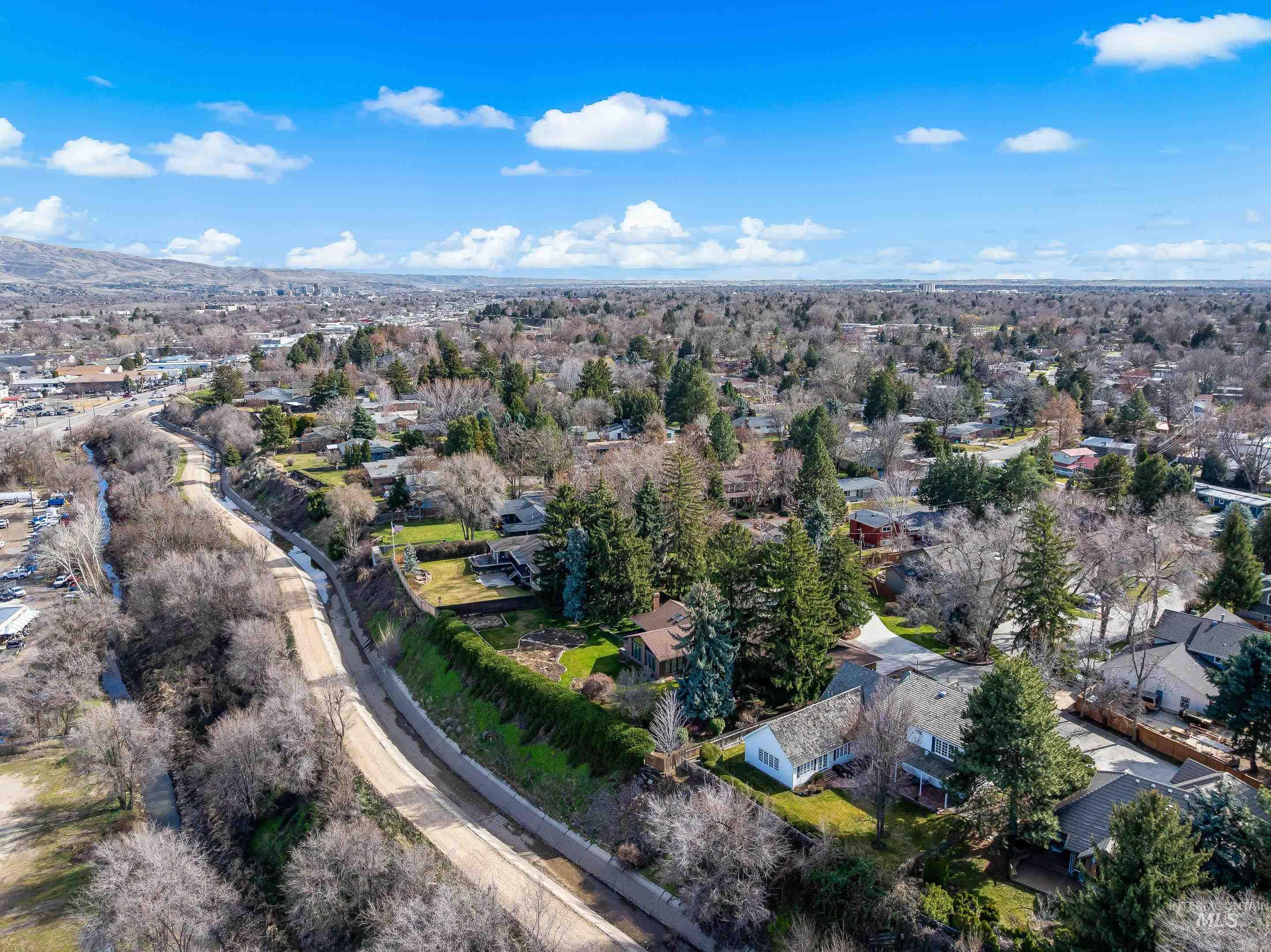4225 N Cole Lane, Boise, Idaho 83704, 4 Bedrooms, 3.5 Bathrooms, Residential For Sale, Price $995,000, 98985189