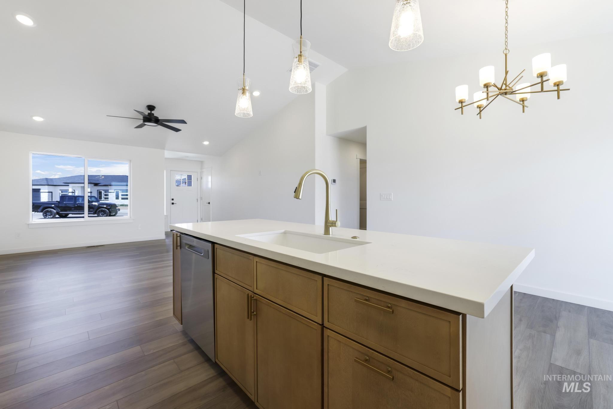 1401 Leslie Drive, Jerome, Idaho 83338, 3 Bedrooms, 2 Bathrooms, Residential For Sale, Price $399,900, 98985191