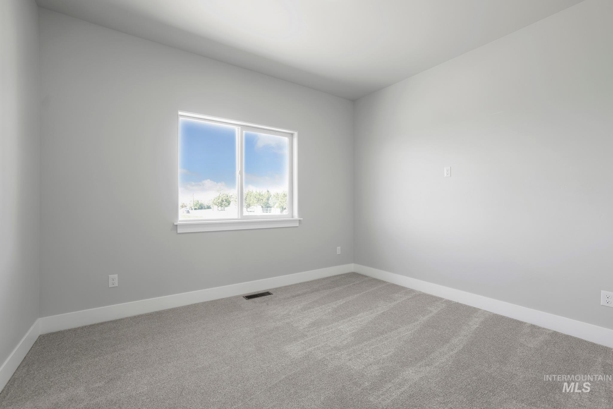 1401 Leslie Drive, Jerome, Idaho 83338, 3 Bedrooms, 2 Bathrooms, Residential For Sale, Price $399,900,MLS 98985191