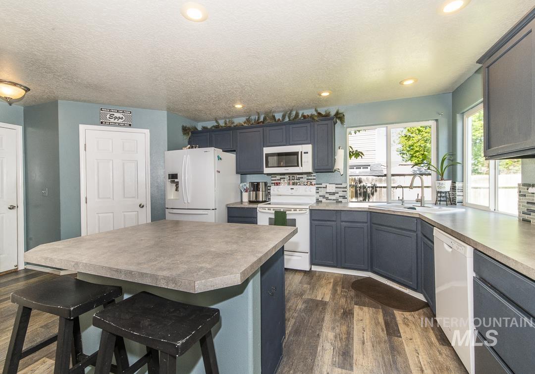 19802 Wilderness Dr, Caldwell, Idaho 83605, 5 Bedrooms, 2.5 Bathrooms, Residential For Sale, Price $430,000, 98985193