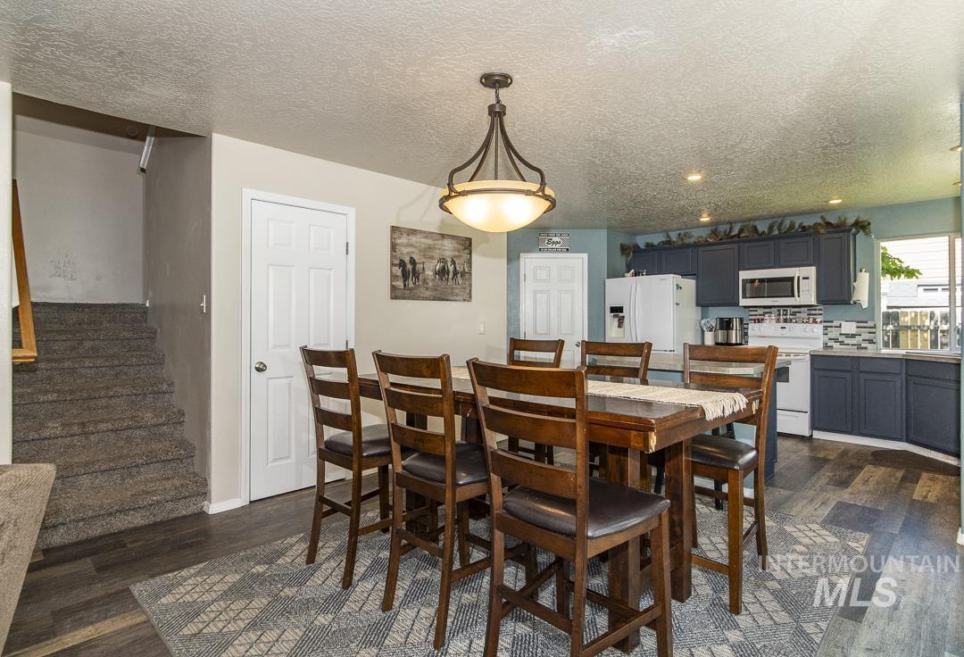 19802 Wilderness Dr, Caldwell, Idaho 83605, 5 Bedrooms, 2.5 Bathrooms, Residential For Sale, Price $430,000, 98985193