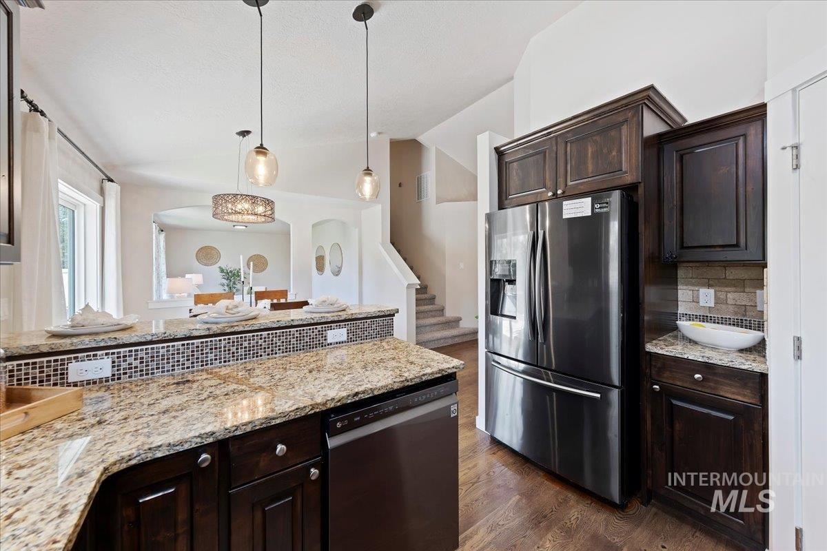 3419 N Arrowwood Way, Meridian, Idaho 83646, 3 Bedrooms, 2.5 Bathrooms, Residential For Sale, Price $459,900, 98985194