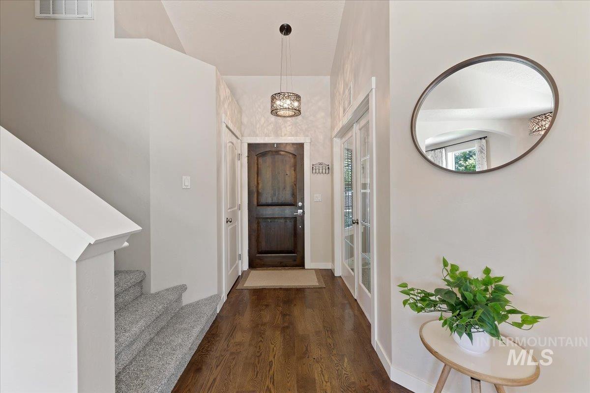 3419 N Arrowwood Way, Meridian, Idaho 83646, 3 Bedrooms, 2.5 Bathrooms, Residential For Sale, Price $459,900, 98985194