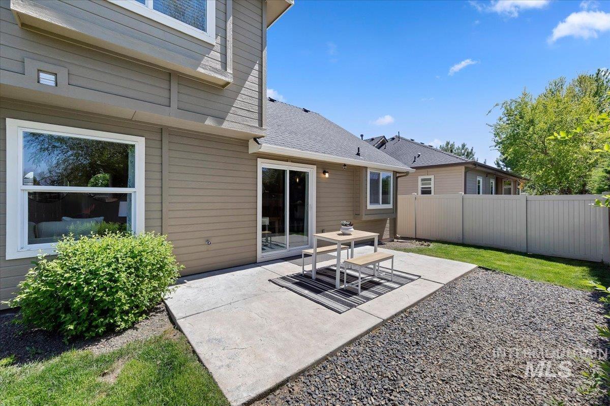 3419 N Arrowwood Way, Meridian, Idaho 83646, 3 Bedrooms, 2.5 Bathrooms, Residential For Sale, Price $459,900, 98985194