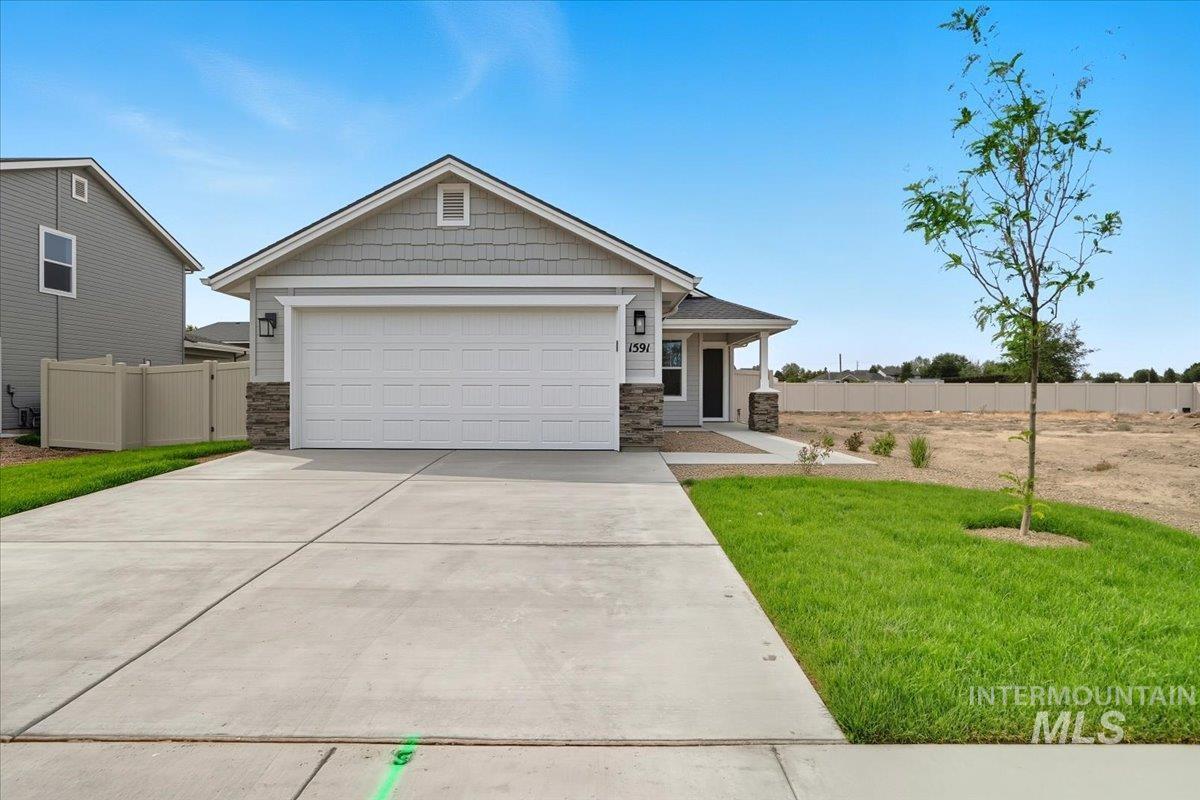 5496 W Larry St., Meridian, Idaho 83646, 3 Bedrooms, 2 Bathrooms, Residential For Sale, Price $474,990, 98985200