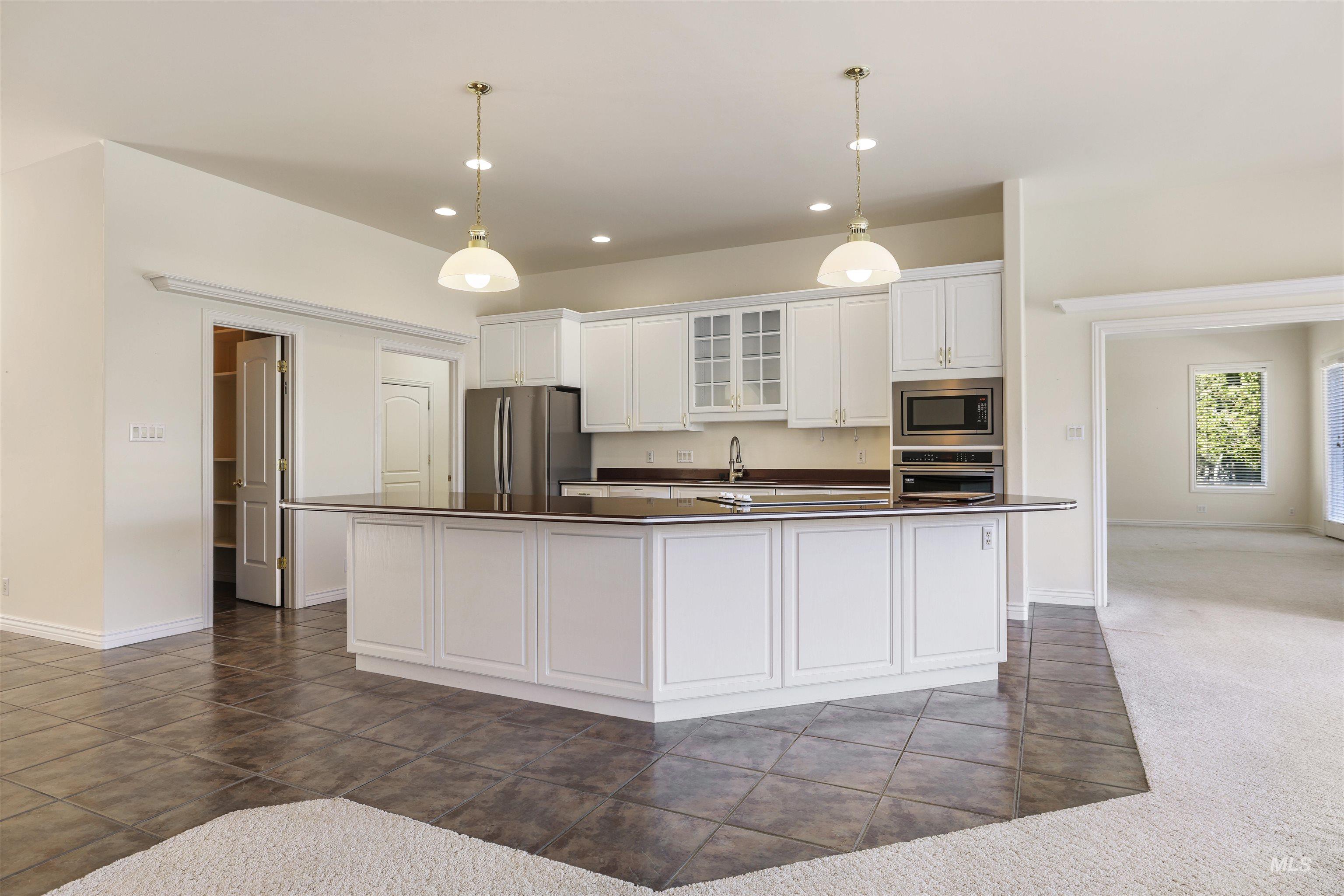 4098 Hidden Lakes Dr, Kimberly, Idaho 83341, 4 Bedrooms, 2.5 Bathrooms, Residential For Sale, Price $725,000,MLS 98985206
