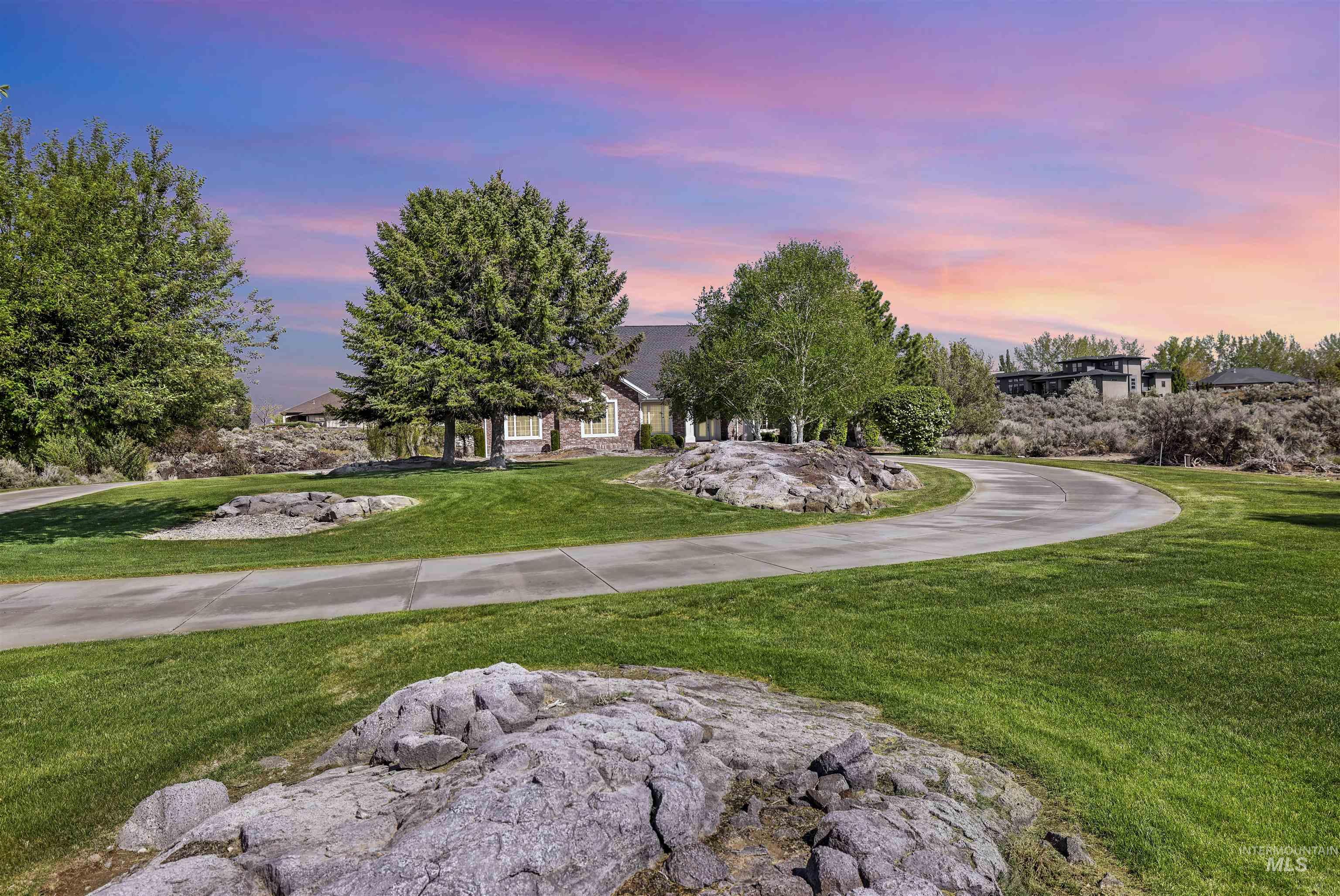 4098 Hidden Lakes Dr, Kimberly, Idaho 83341, 4 Bedrooms, 2.5 Bathrooms, Residential For Sale, Price $725,000,MLS 98985206