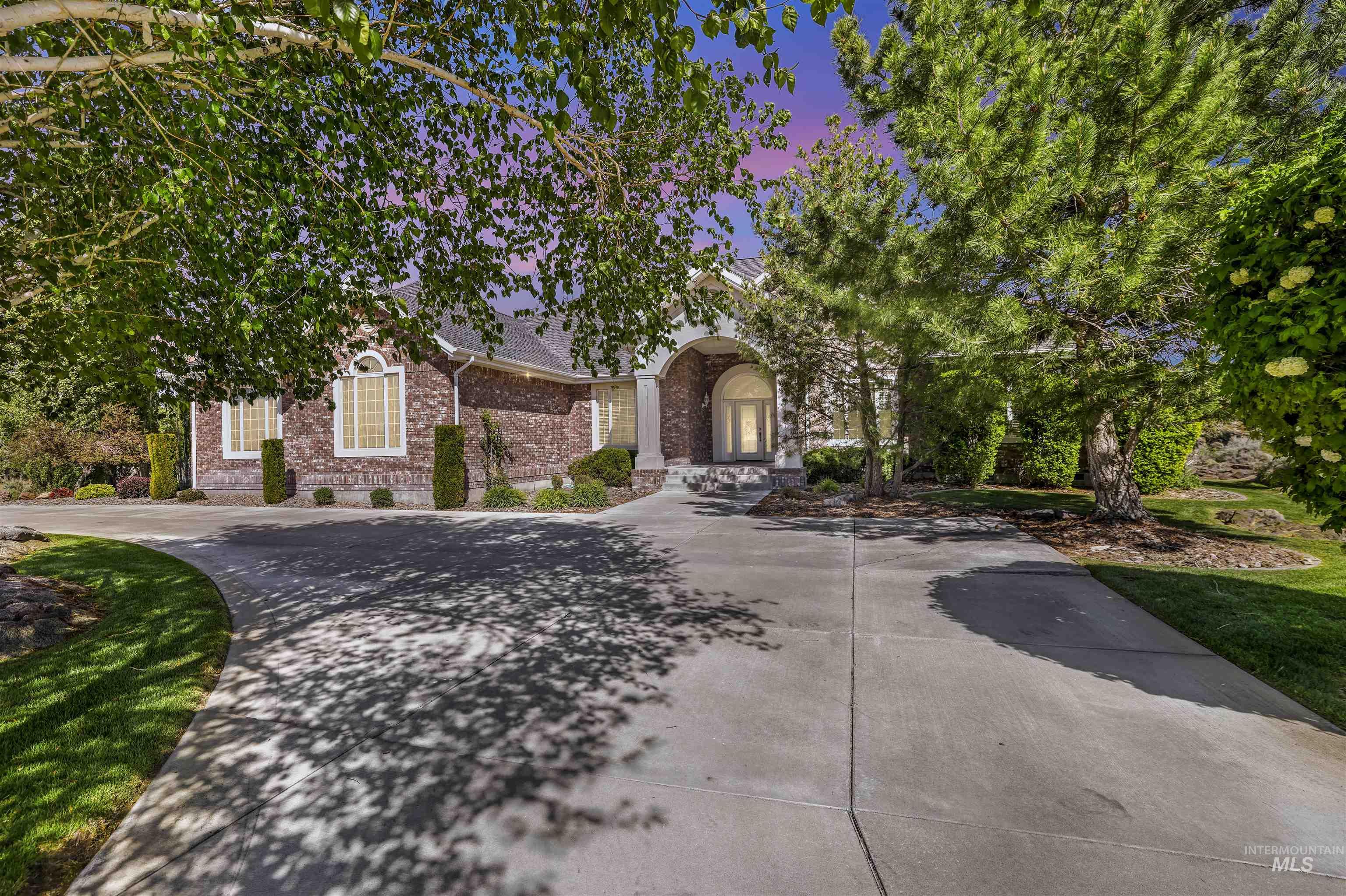 4098 Hidden Lakes Dr, Kimberly, Idaho 83341, 4 Bedrooms, 2.5 Bathrooms, Residential For Sale, Price $725,000,MLS 98985206