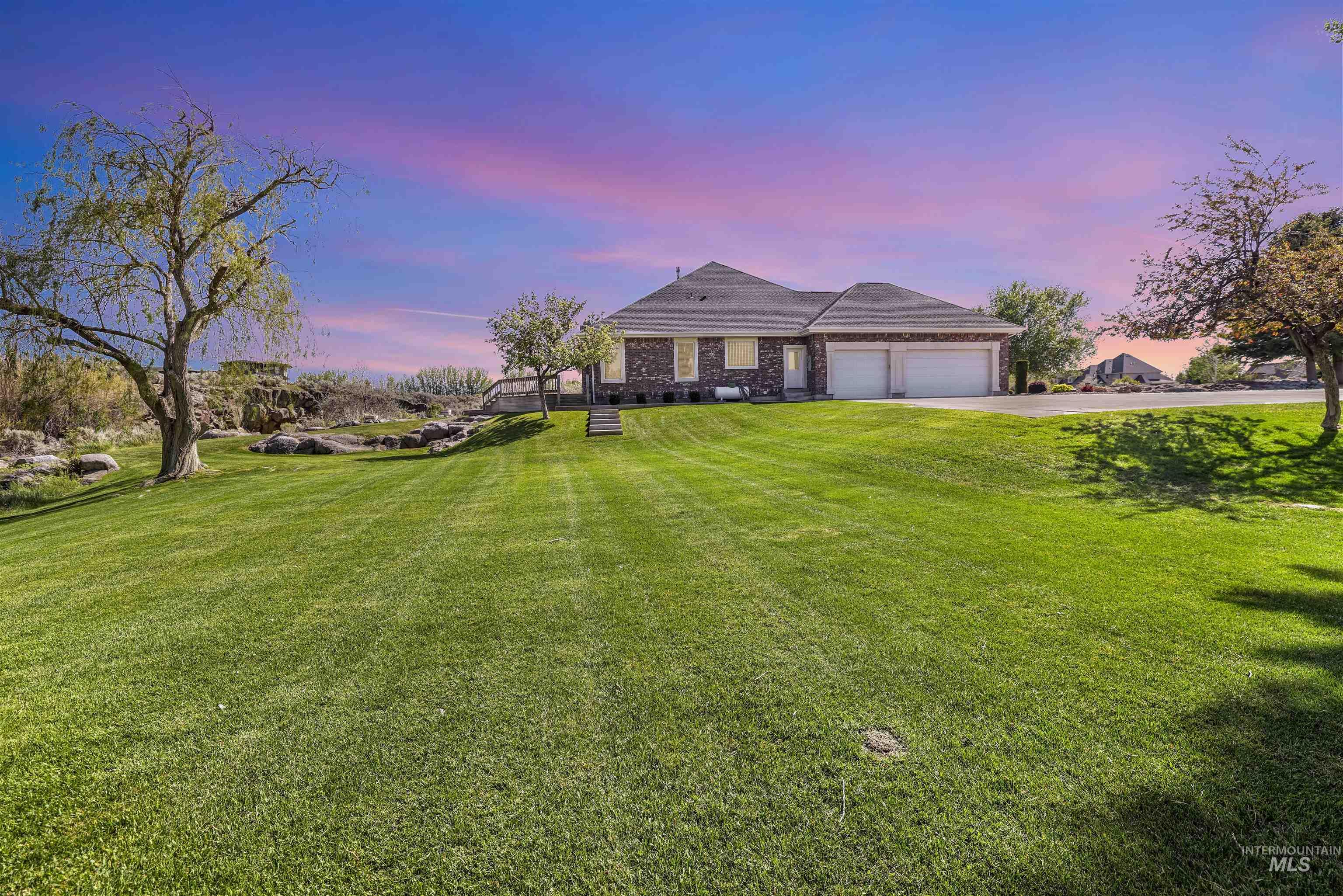 4098 Hidden Lakes Dr, Kimberly, Idaho 83341, 4 Bedrooms, 2.5 Bathrooms, Residential For Sale, Price $725,000,MLS 98985206