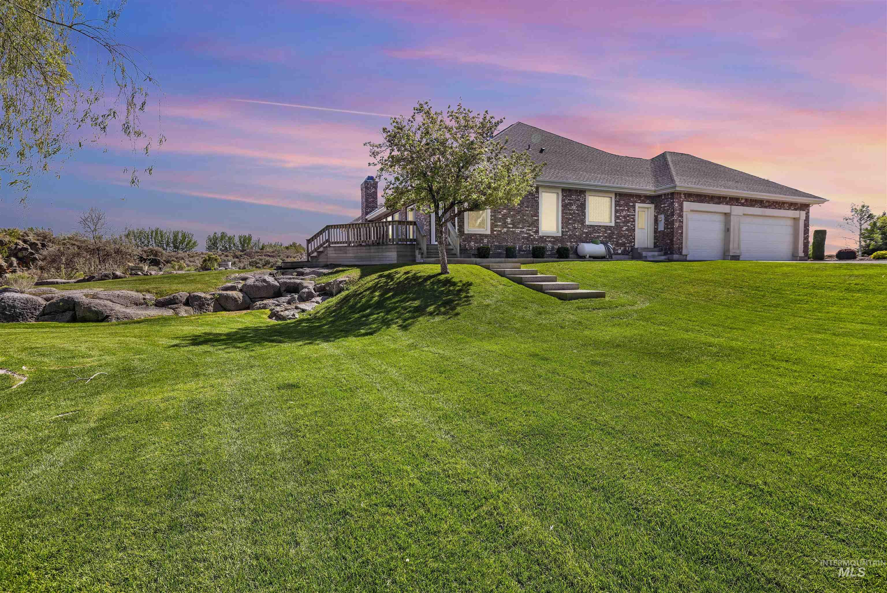 4098 Hidden Lakes Dr, Kimberly, Idaho 83341, 4 Bedrooms, 2.5 Bathrooms, Residential For Sale, Price $725,000,MLS 98985206