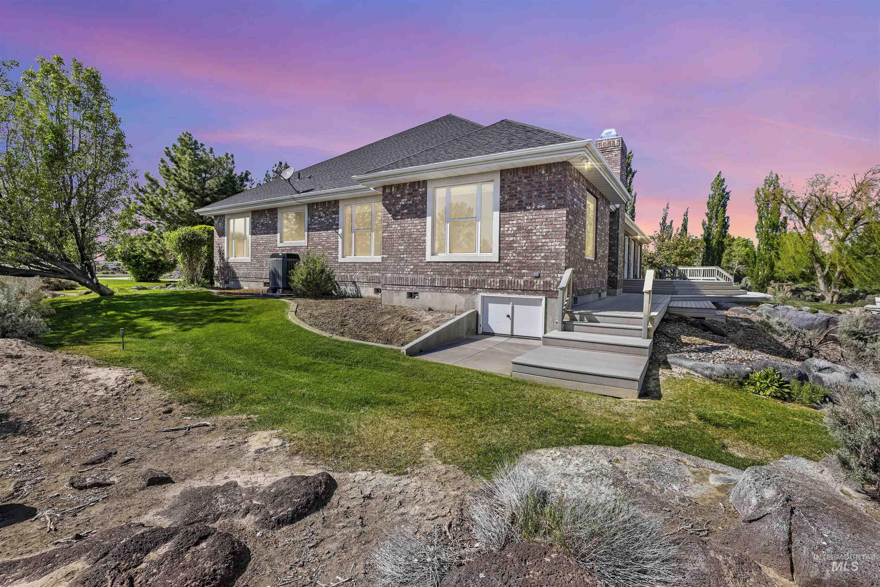 4098 Hidden Lakes Dr, Kimberly, Idaho 83341, 4 Bedrooms, 2.5 Bathrooms, Residential For Sale, Price $725,000,MLS 98985206