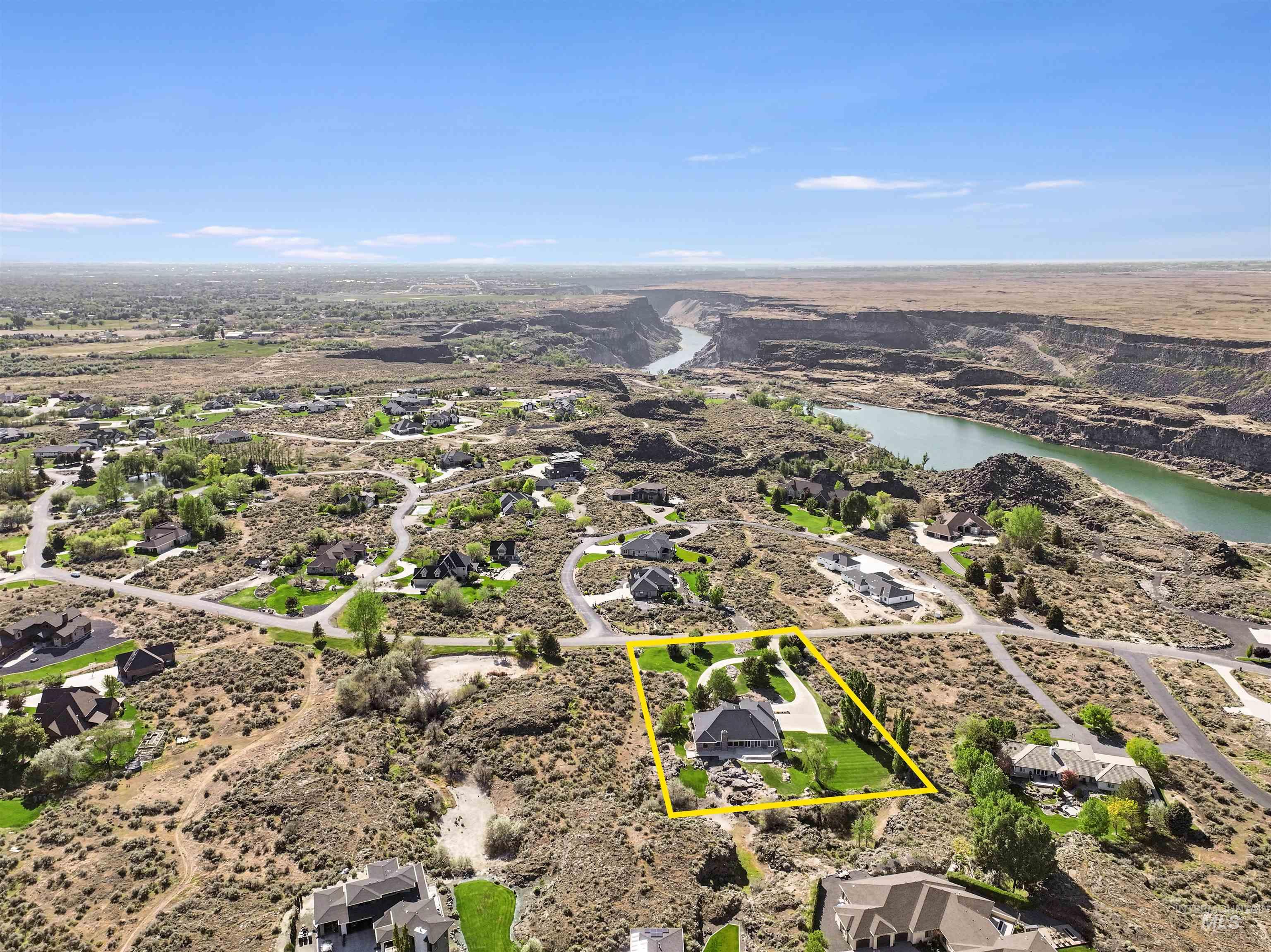 4098 Hidden Lakes Dr, Kimberly, Idaho 83341, 4 Bedrooms, 2.5 Bathrooms, Residential For Sale, Price $725,000,MLS 98985206