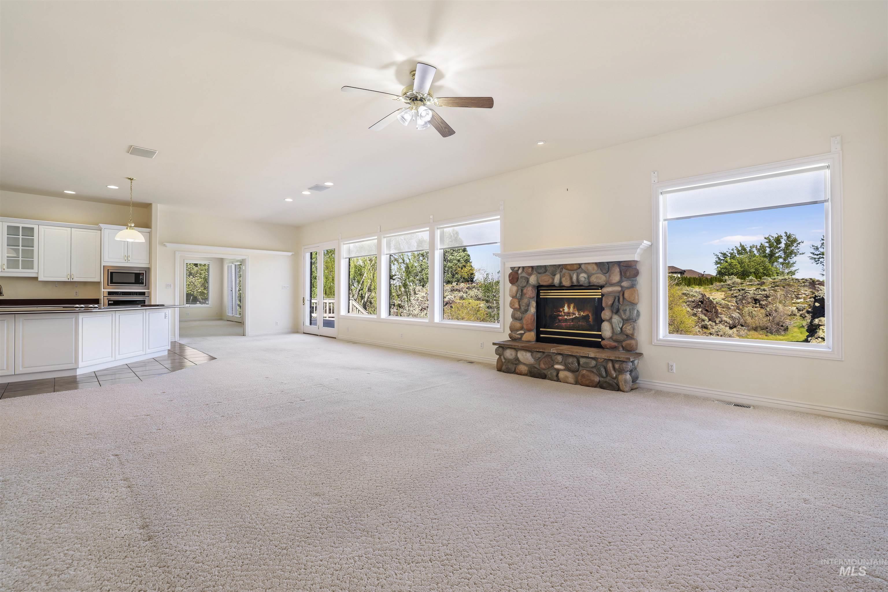 4098 Hidden Lakes Dr, Kimberly, Idaho 83341, 4 Bedrooms, 2.5 Bathrooms, Residential For Sale, Price $725,000,MLS 98985206