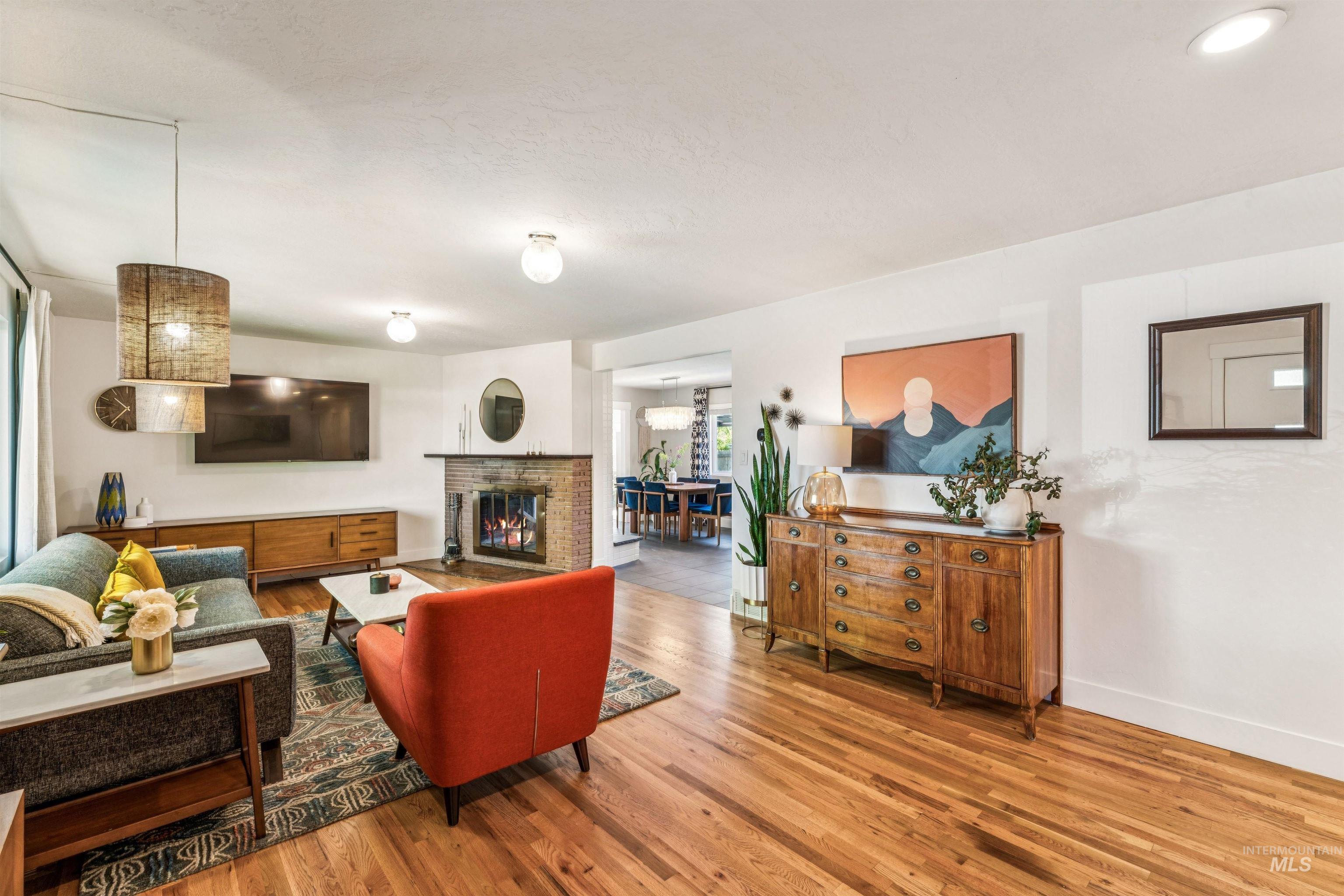 6625 W Hummel Drive, Boise, Idaho 83709, 3 Bedrooms, 2.5 Bathrooms, Residential For Sale, Price $625,000,MLS 98985207