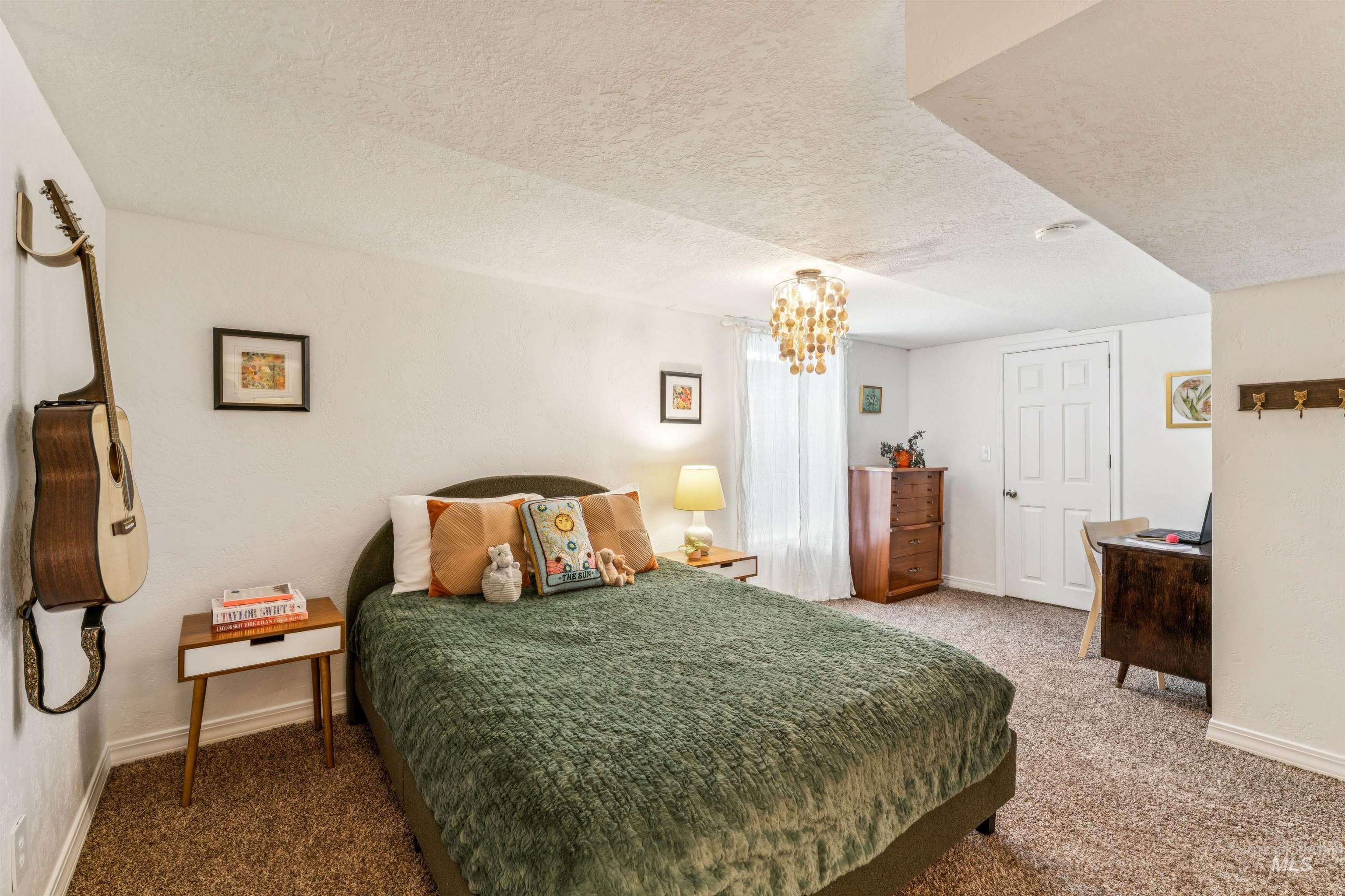 6625 W Hummel Drive, Boise, Idaho 83709, 3 Bedrooms, 2.5 Bathrooms, Residential For Sale, Price $625,000,MLS 98985207