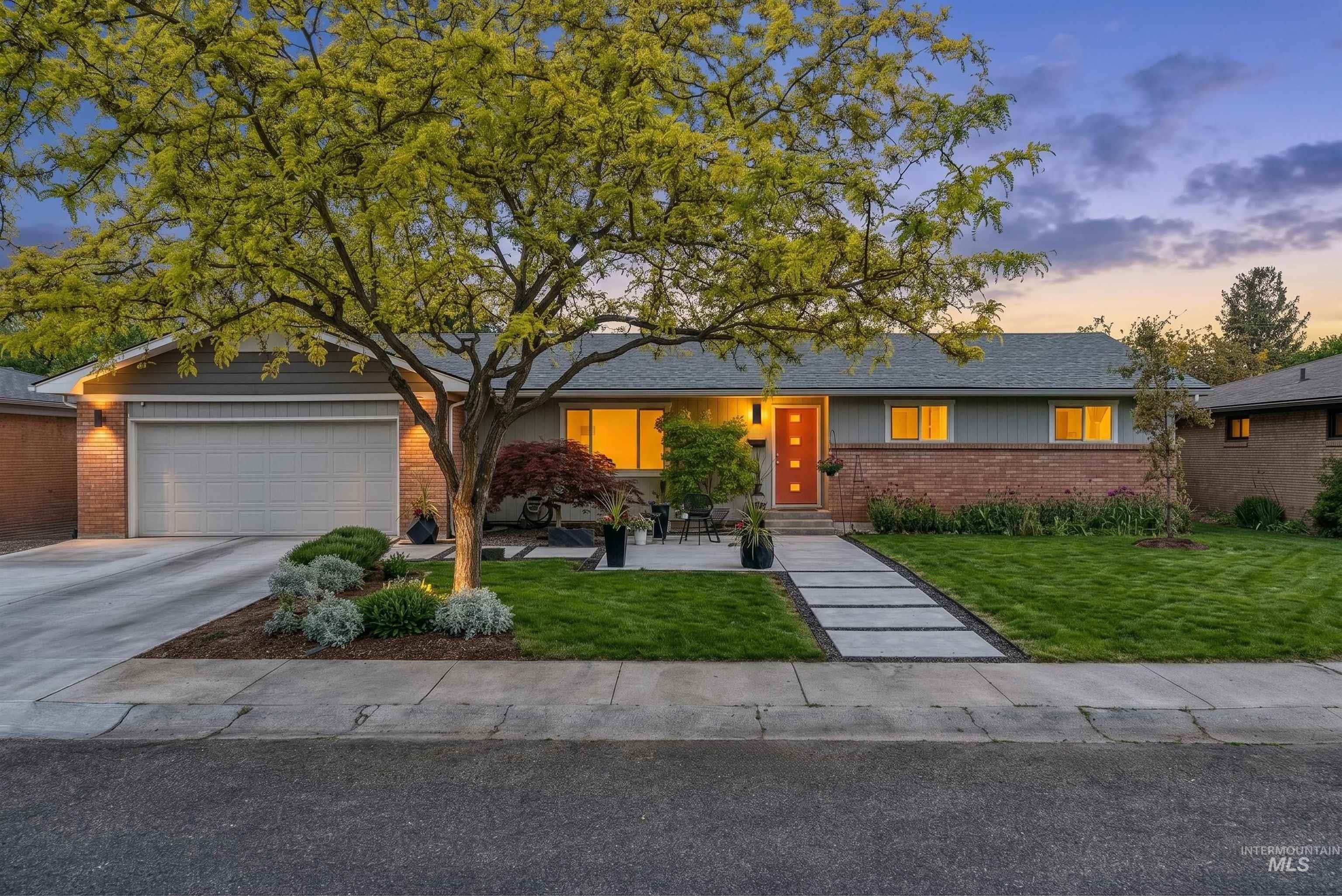 6625 W Hummel Drive, Boise, Idaho 83709, 3 Bedrooms, 2.5 Bathrooms, Residential For Sale, Price $625,000,MLS 98985207