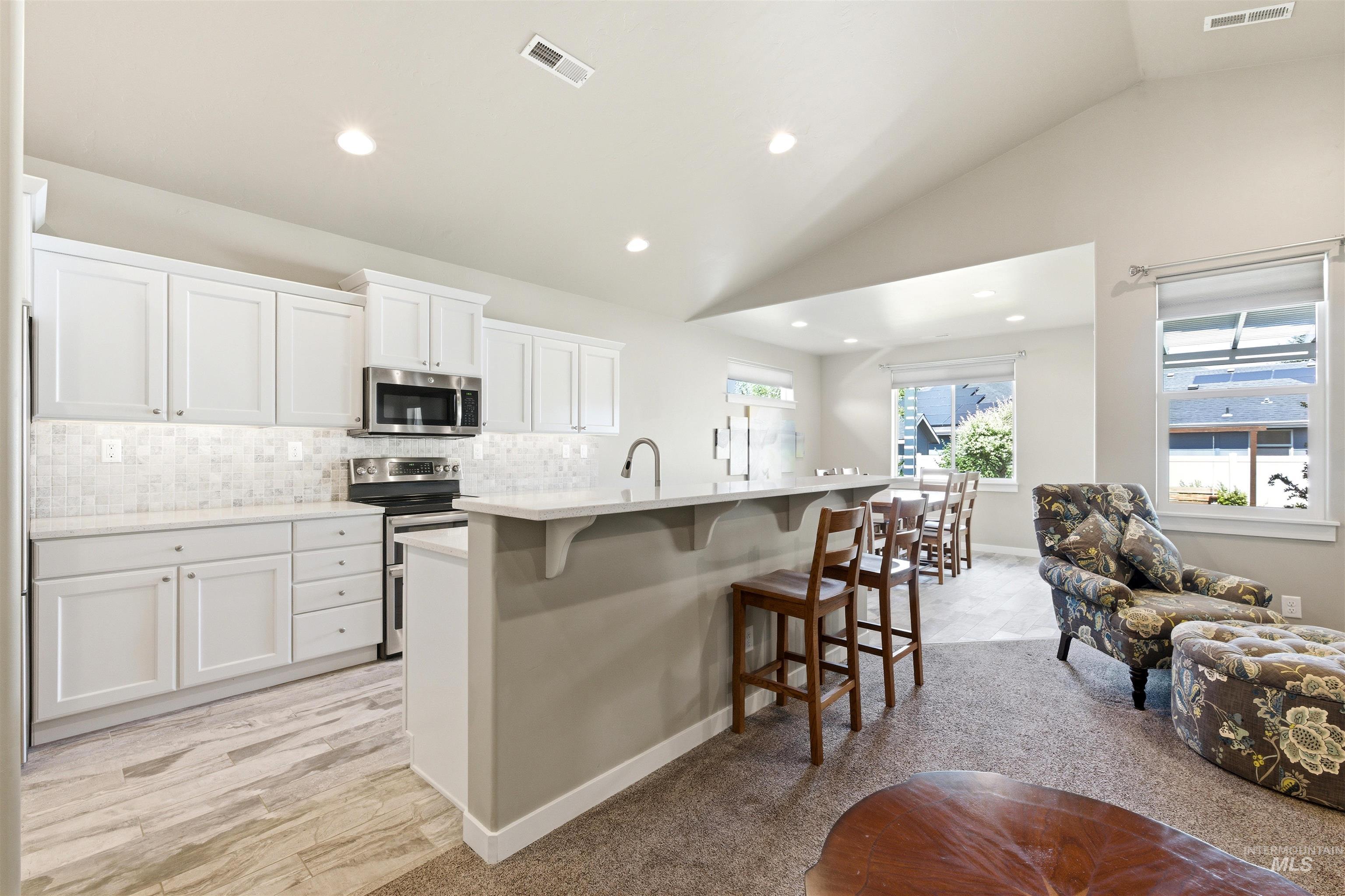 802 W Dallan Woods Way, Nampa, Idaho 83686, 3 Bedrooms, 2 Bathrooms, Residential For Sale, Price $524,999,MLS 98985209