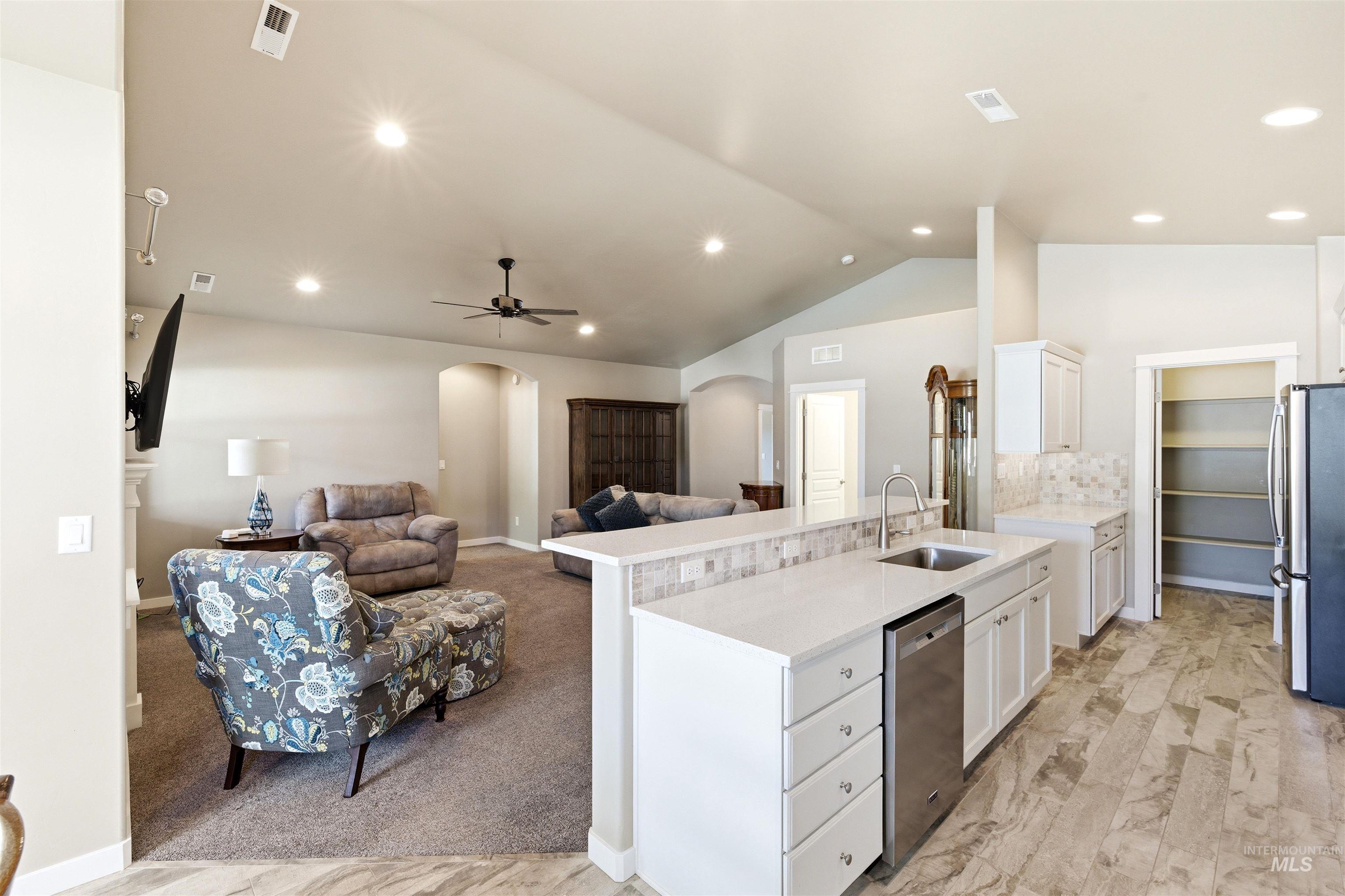 802 W Dallan Woods Way, Nampa, Idaho 83686, 3 Bedrooms, 2 Bathrooms, Residential For Sale, Price $524,999,MLS 98985209
