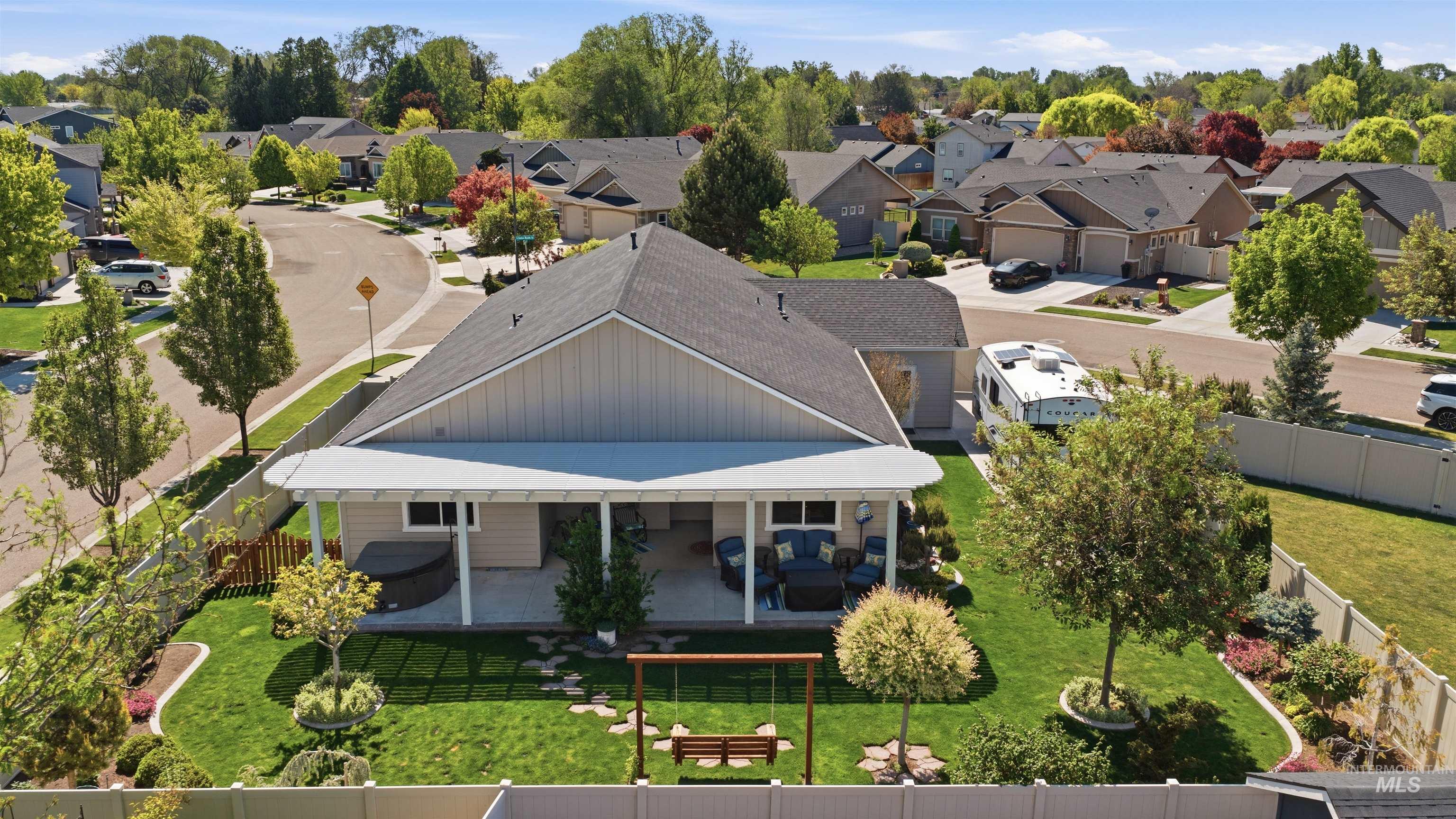 802 W Dallan Woods Way, Nampa, Idaho 83686, 3 Bedrooms, 2 Bathrooms, Residential For Sale, Price $524,999,MLS 98985209