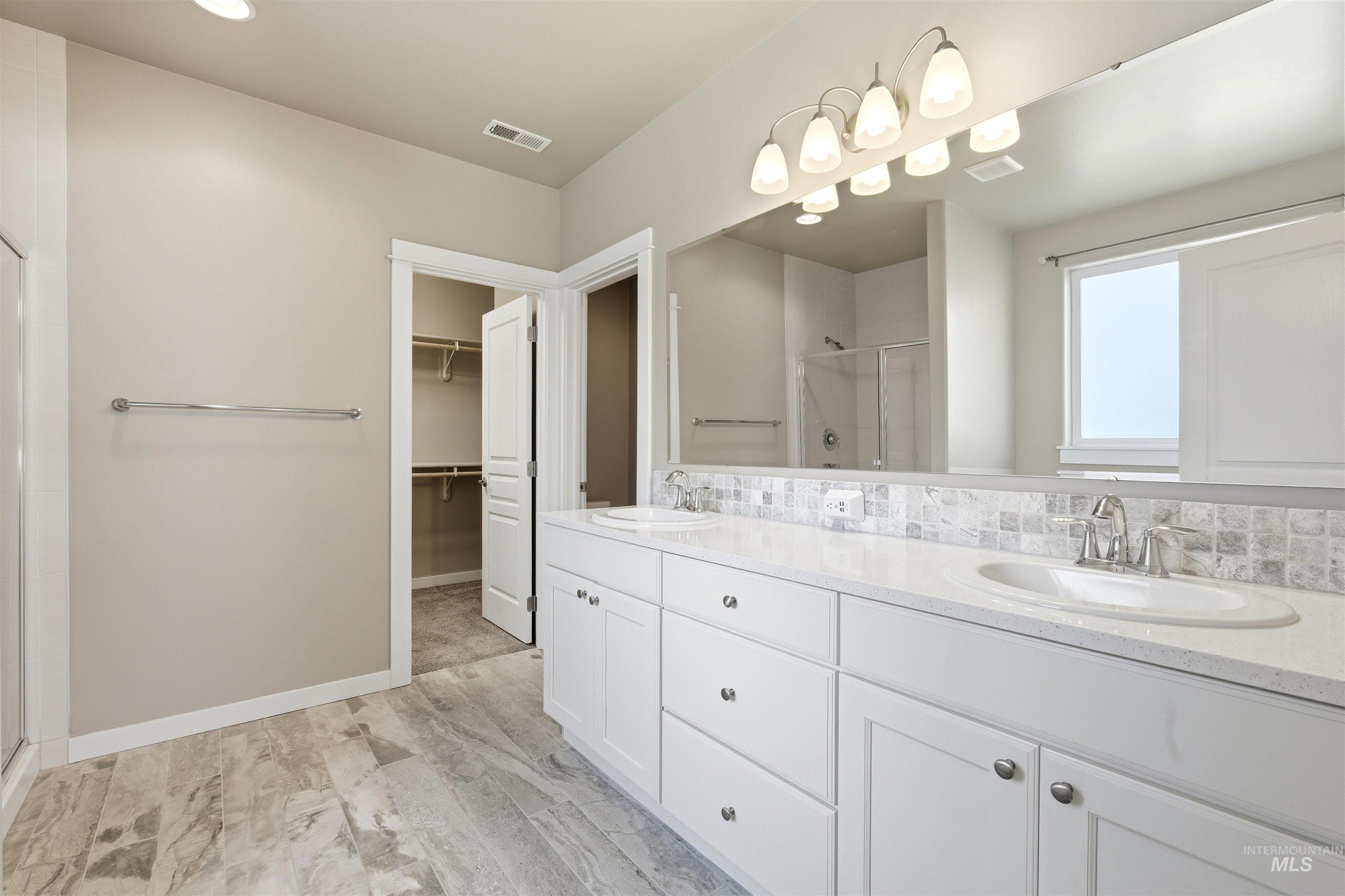 802 W Dallan Woods Way, Nampa, Idaho 83686, 3 Bedrooms, 2 Bathrooms, Residential For Sale, Price $524,999,MLS 98985209