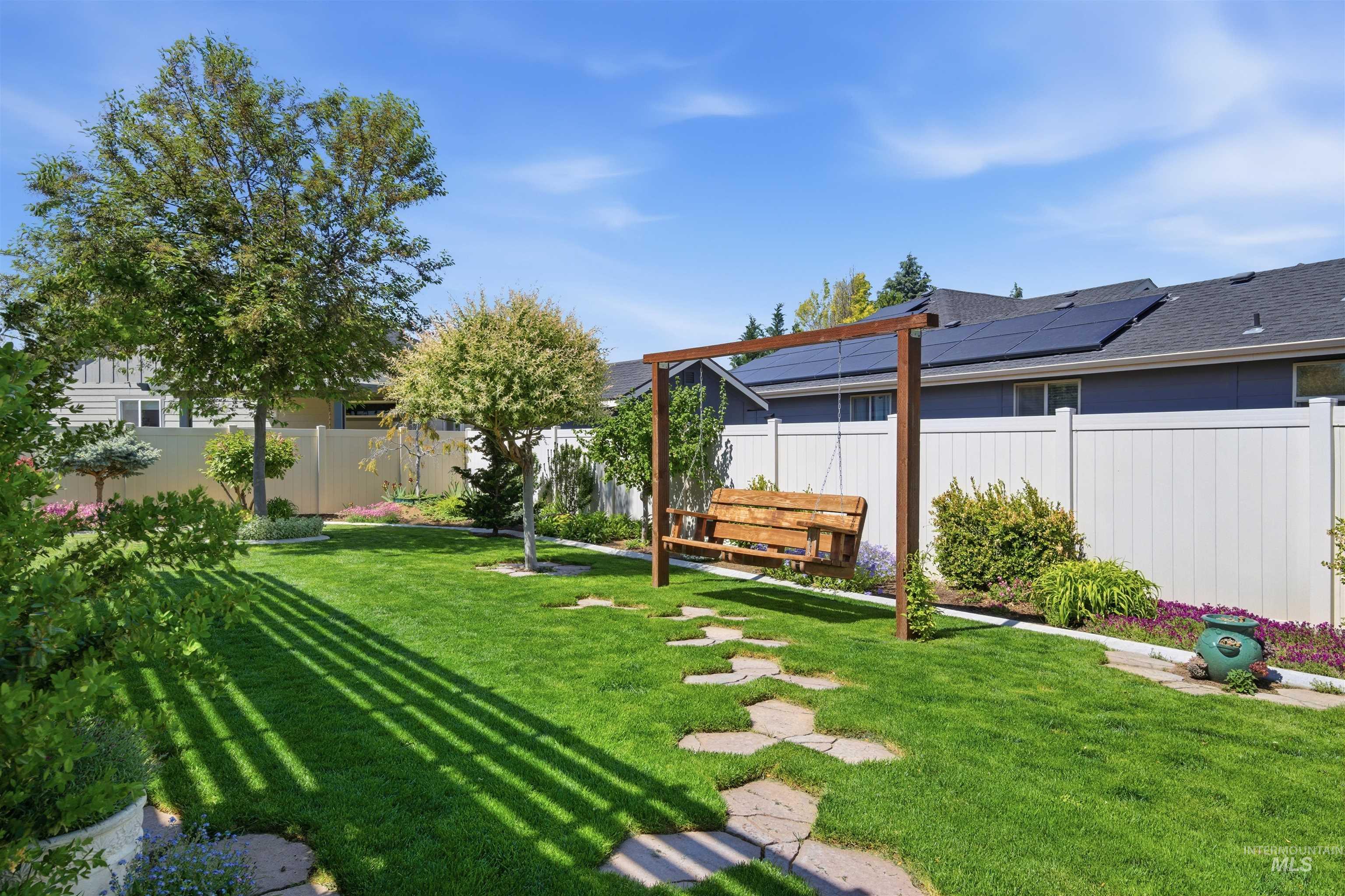 802 W Dallan Woods Way, Nampa, Idaho 83686, 3 Bedrooms, 2 Bathrooms, Residential For Sale, Price $524,999,MLS 98985209