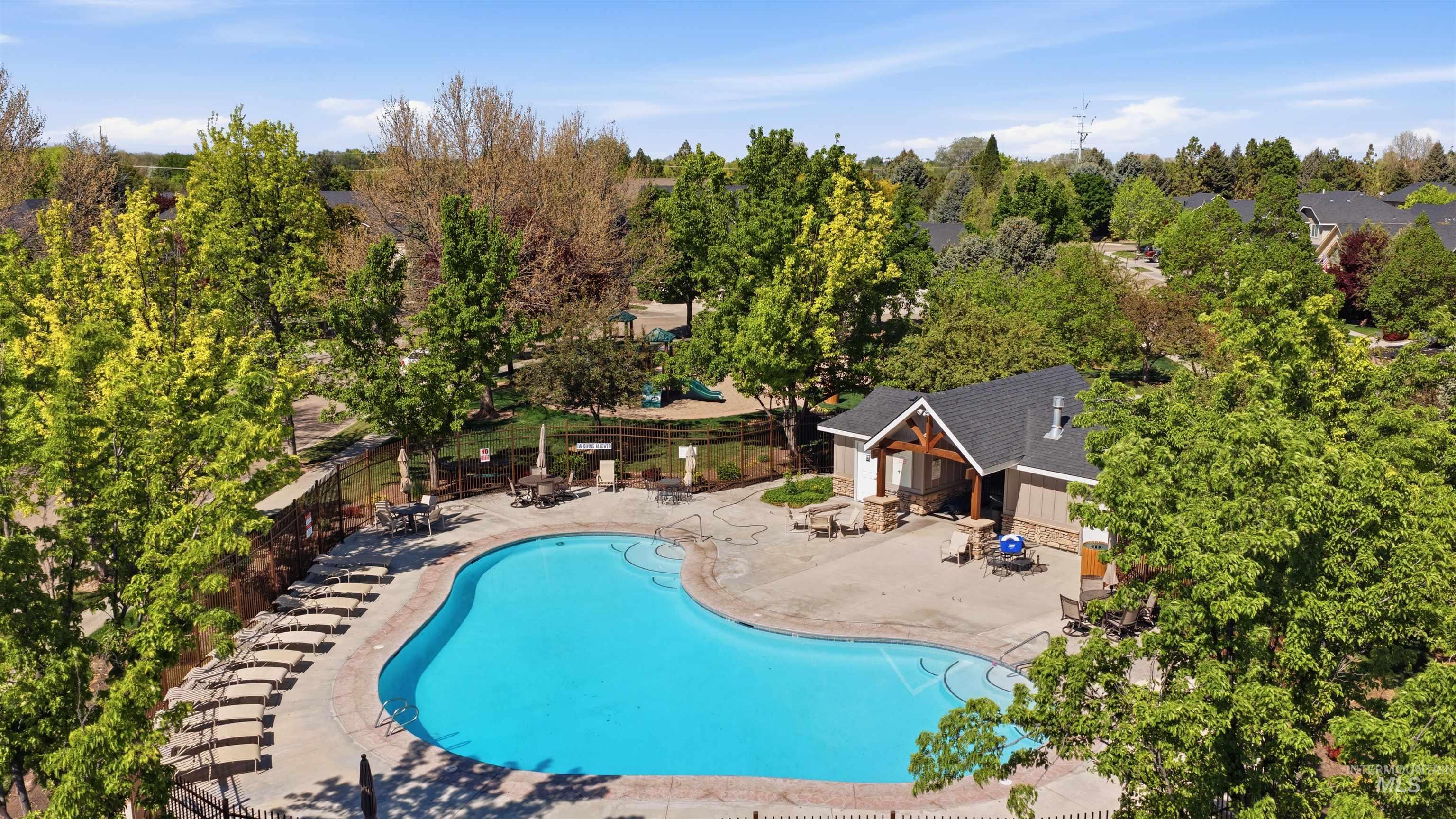802 W Dallan Woods Way, Nampa, Idaho 83686, 3 Bedrooms, 2 Bathrooms, Residential For Sale, Price $524,999,MLS 98985209