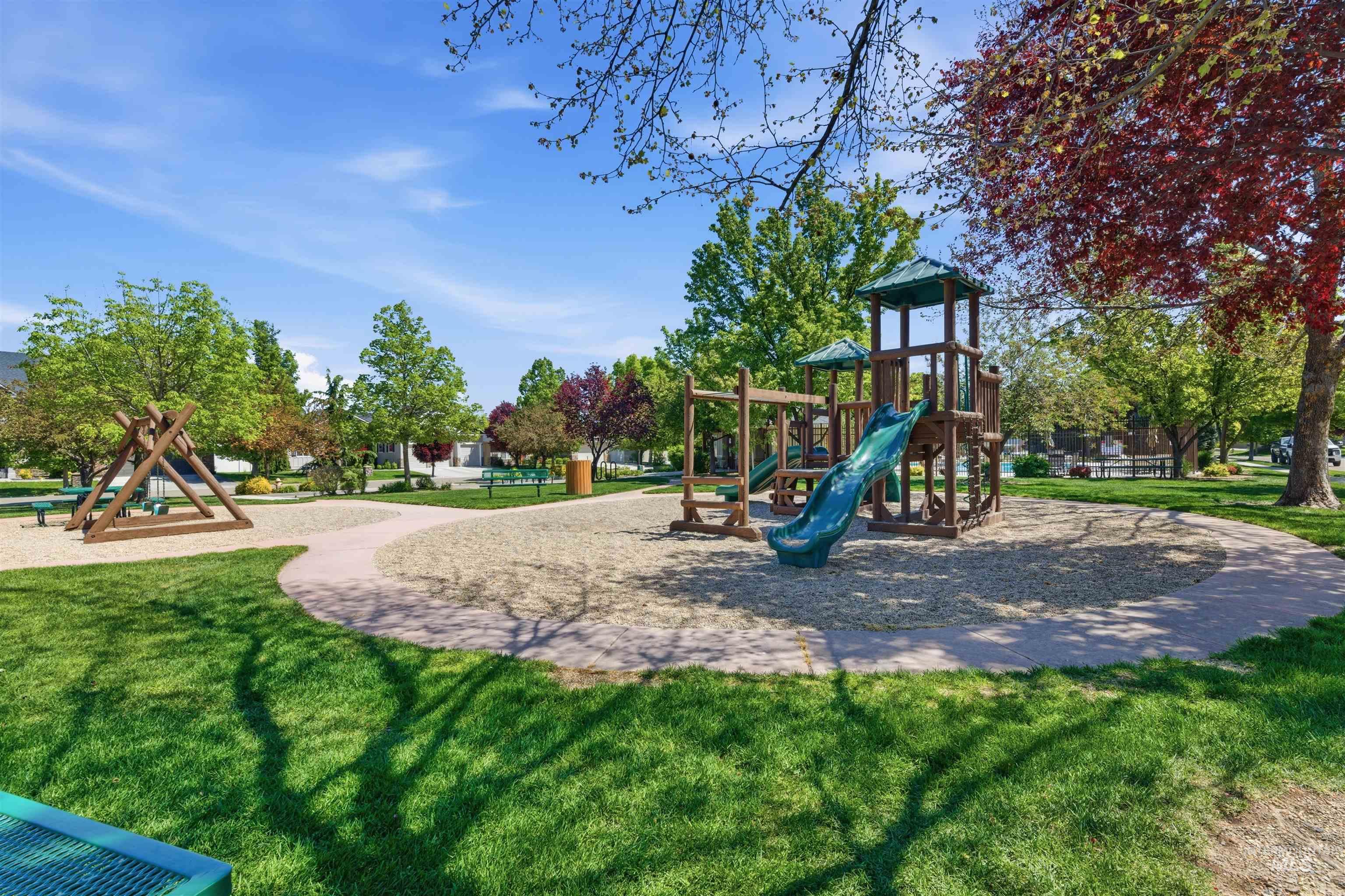802 W Dallan Woods Way, Nampa, Idaho 83686, 3 Bedrooms, 2 Bathrooms, Residential For Sale, Price $524,999,MLS 98985209