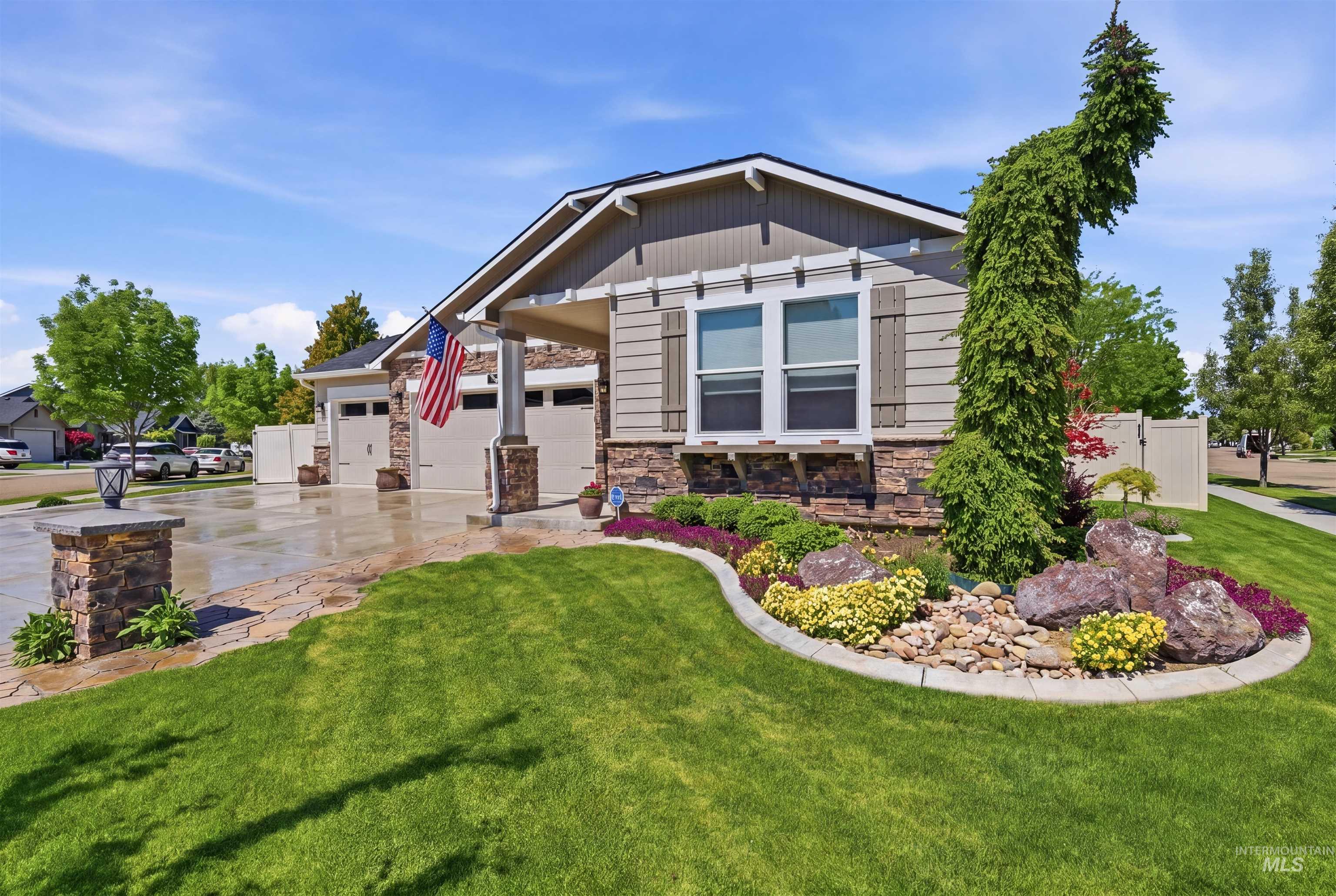 802 W Dallan Woods Way, Nampa, Idaho 83686, 3 Bedrooms, 2 Bathrooms, Residential For Sale, Price $524,999,MLS 98985209