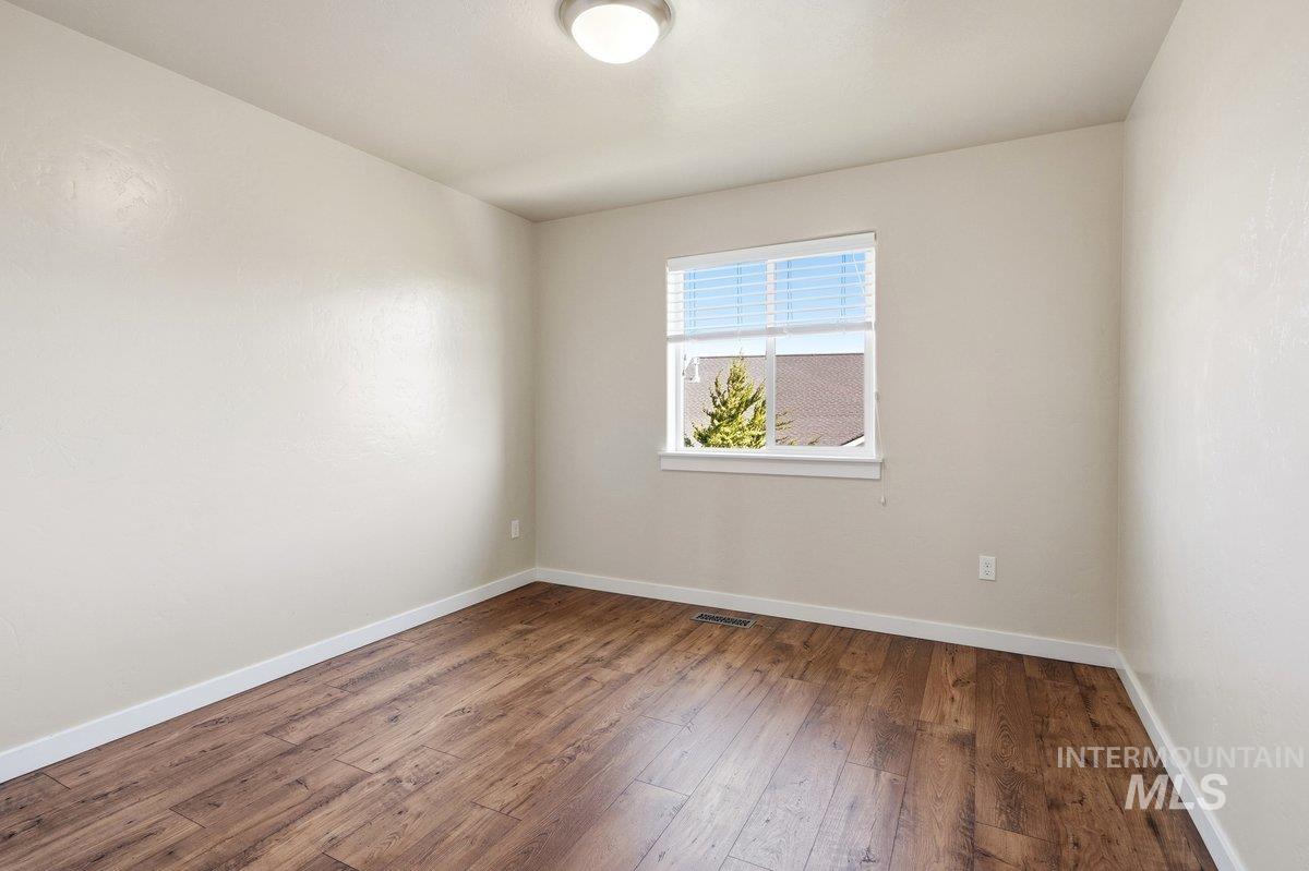 7028 W Ring Perch Court, Boise, Idaho 83709, 4 Bedrooms, 3.5 Bathrooms, Residential For Sale, Price $615,000,MLS 98985211