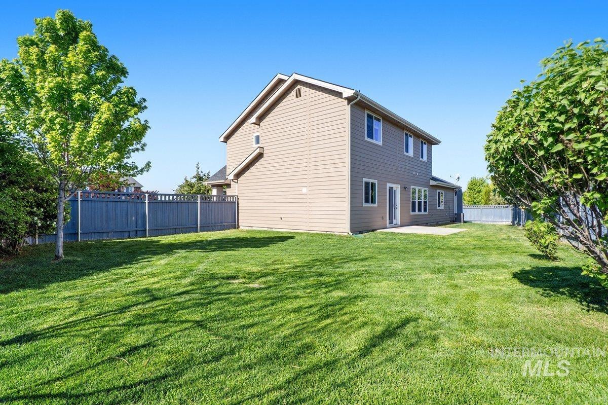 7028 W Ring Perch Court, Boise, Idaho 83709, 4 Bedrooms, 3.5 Bathrooms, Residential For Sale, Price $615,000,MLS 98985211