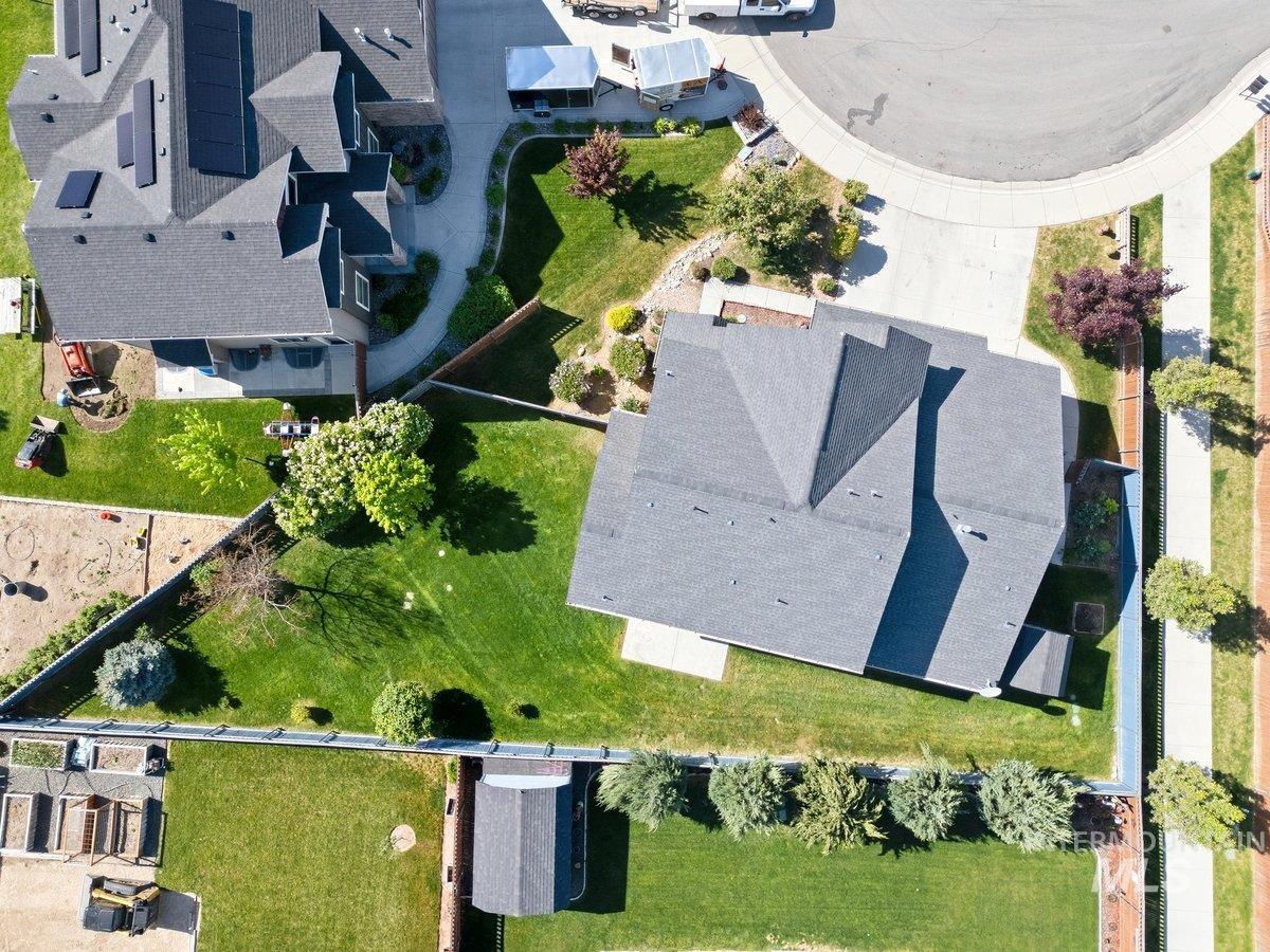7028 W Ring Perch Court, Boise, Idaho 83709, 4 Bedrooms, 3.5 Bathrooms, Residential For Sale, Price $615,000,MLS 98985211