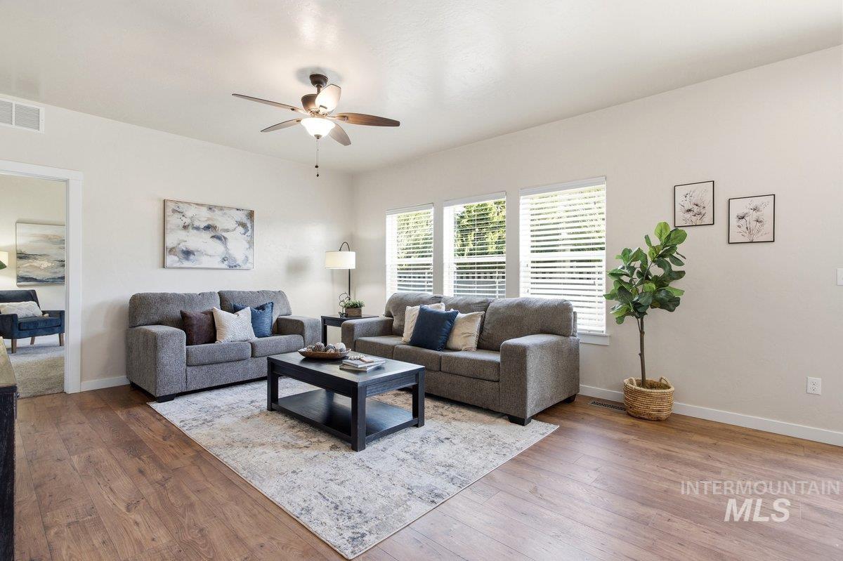 7028 W Ring Perch Court, Boise, Idaho 83709, 4 Bedrooms, 3.5 Bathrooms, Residential For Sale, Price $615,000,MLS 98985211