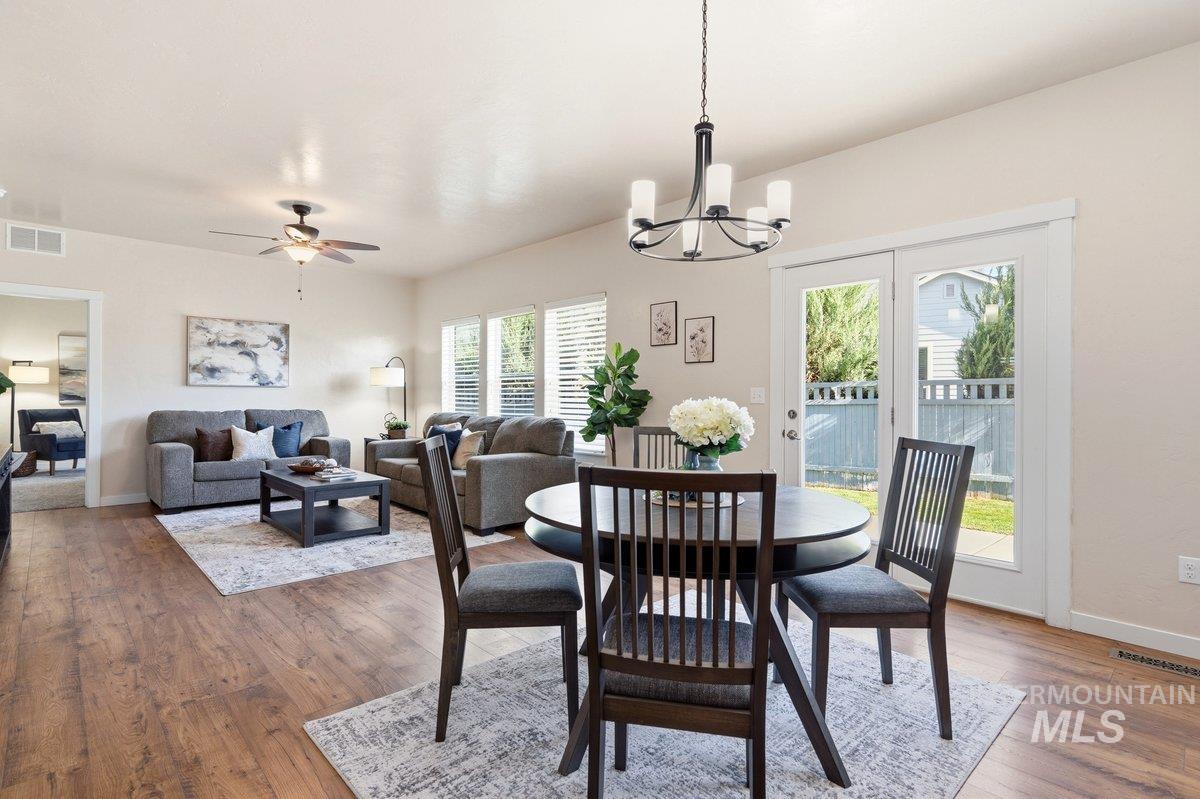 7028 W Ring Perch Court, Boise, Idaho 83709, 4 Bedrooms, 3.5 Bathrooms, Residential For Sale, Price $615,000,MLS 98985211