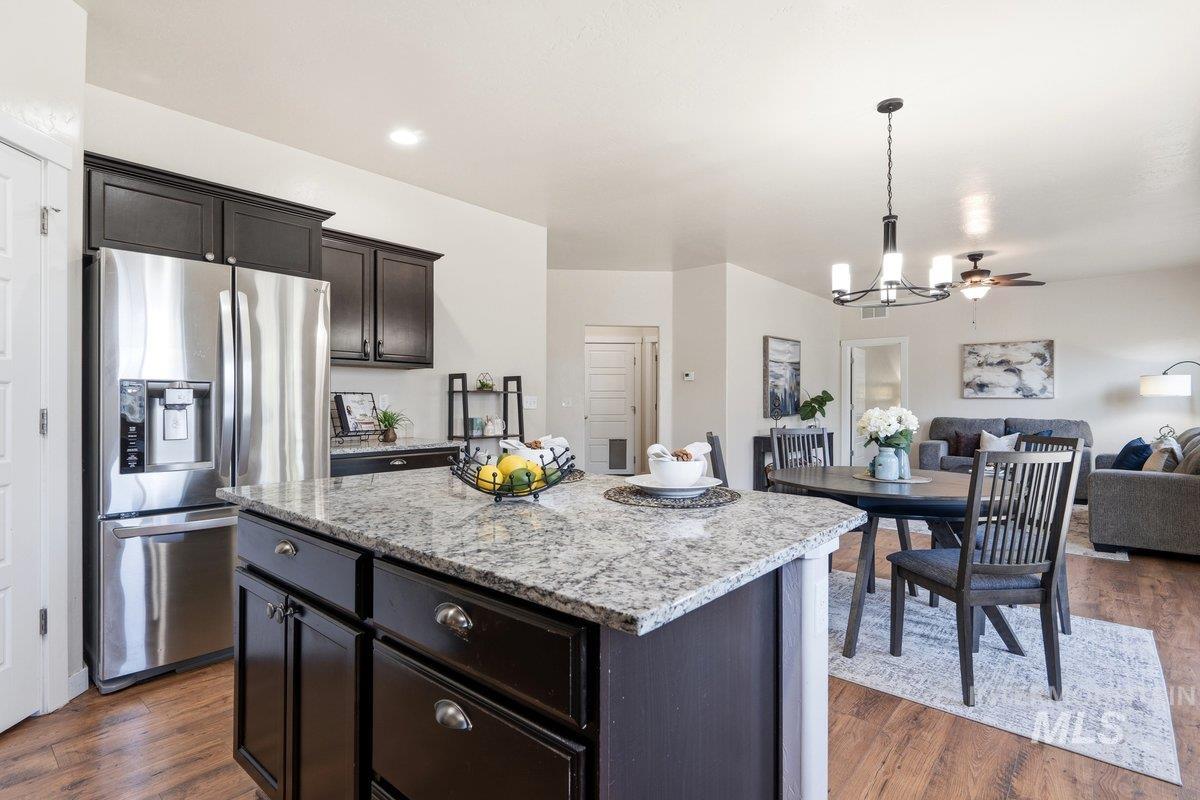 7028 W Ring Perch Court, Boise, Idaho 83709, 4 Bedrooms, 3.5 Bathrooms, Residential For Sale, Price $615,000,MLS 98985211