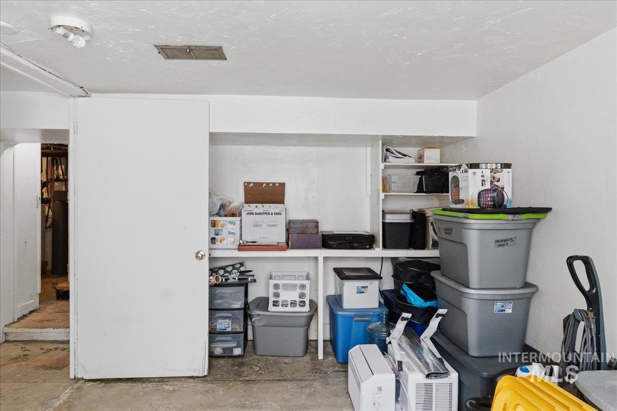 1958 E 1775 S, Gooding, Idaho 83330, 4 Bedrooms, 1 Bathroom, Residential For Sale, Price $279,900,MLS 98985213