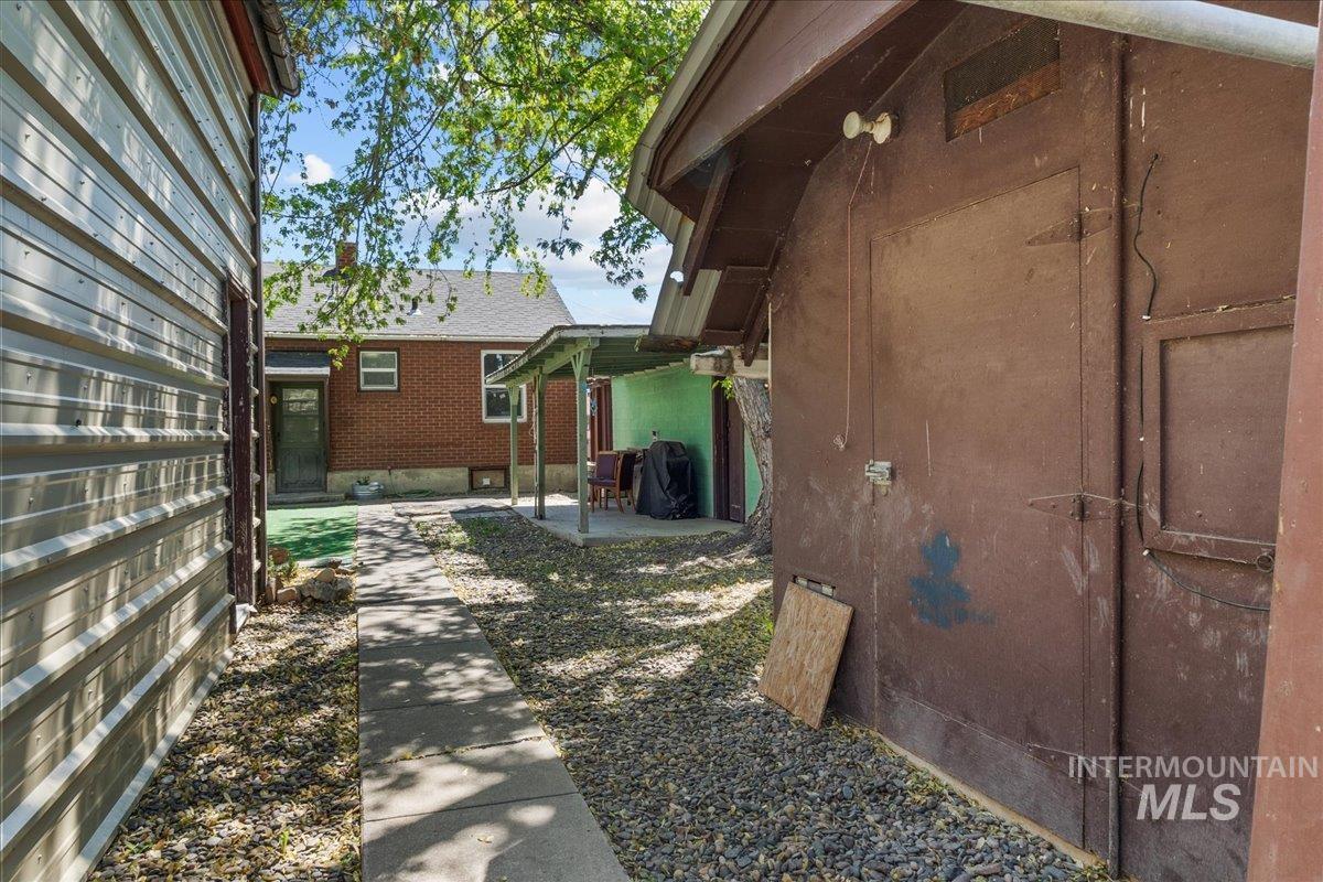 1958 E 1775 S, Gooding, Idaho 83330, 4 Bedrooms, 1 Bathroom, Residential For Sale, Price $279,900,MLS 98985213
