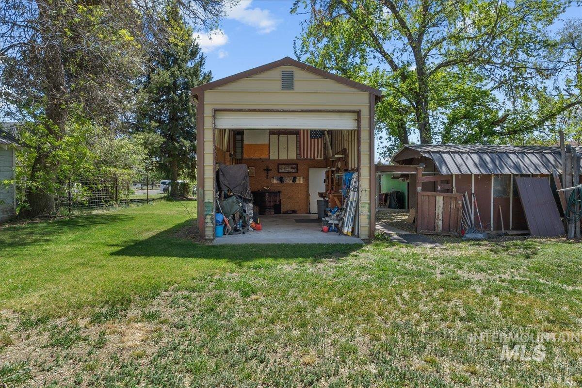 1958 E 1775 S, Gooding, Idaho 83330, 4 Bedrooms, 1 Bathroom, Residential For Sale, Price $279,900,MLS 98985213